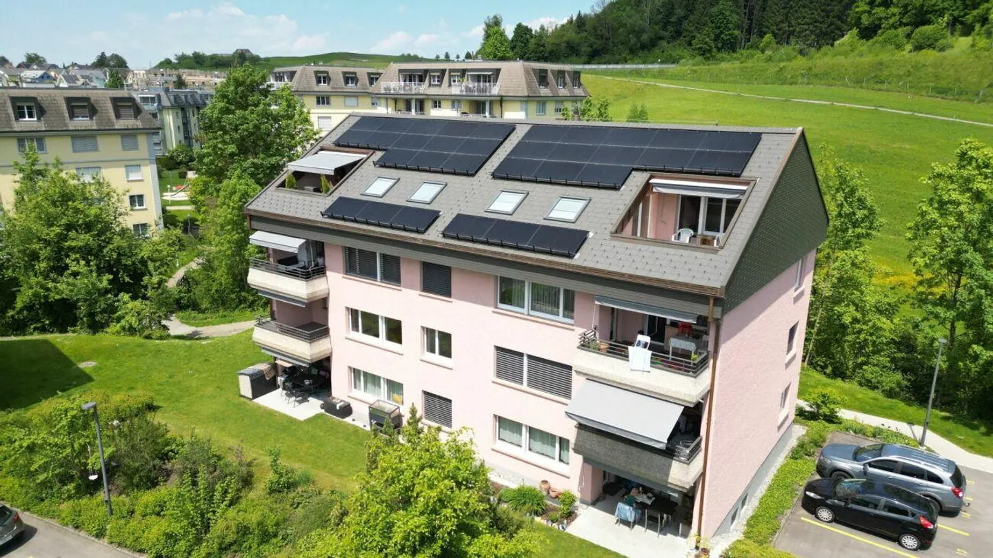 Belle appartement de 3,5 pièces dans un endroit calme - Photo 1 sur 11