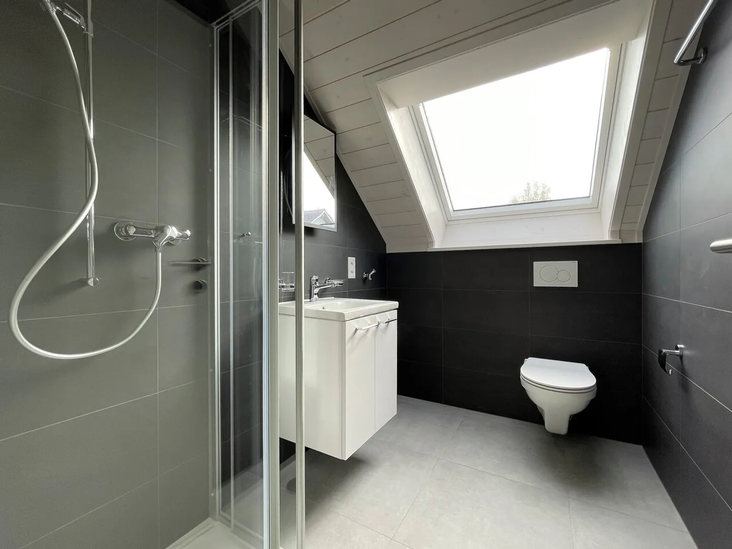 Helles neues 3,5-Zimmer-Apartment mit Balkon und Mezzanin - Foto 7 von 9