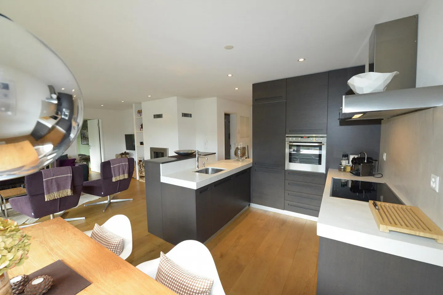 Beautiful Holiday Apartment in Central Location in Valbella - Photo 2 of 15