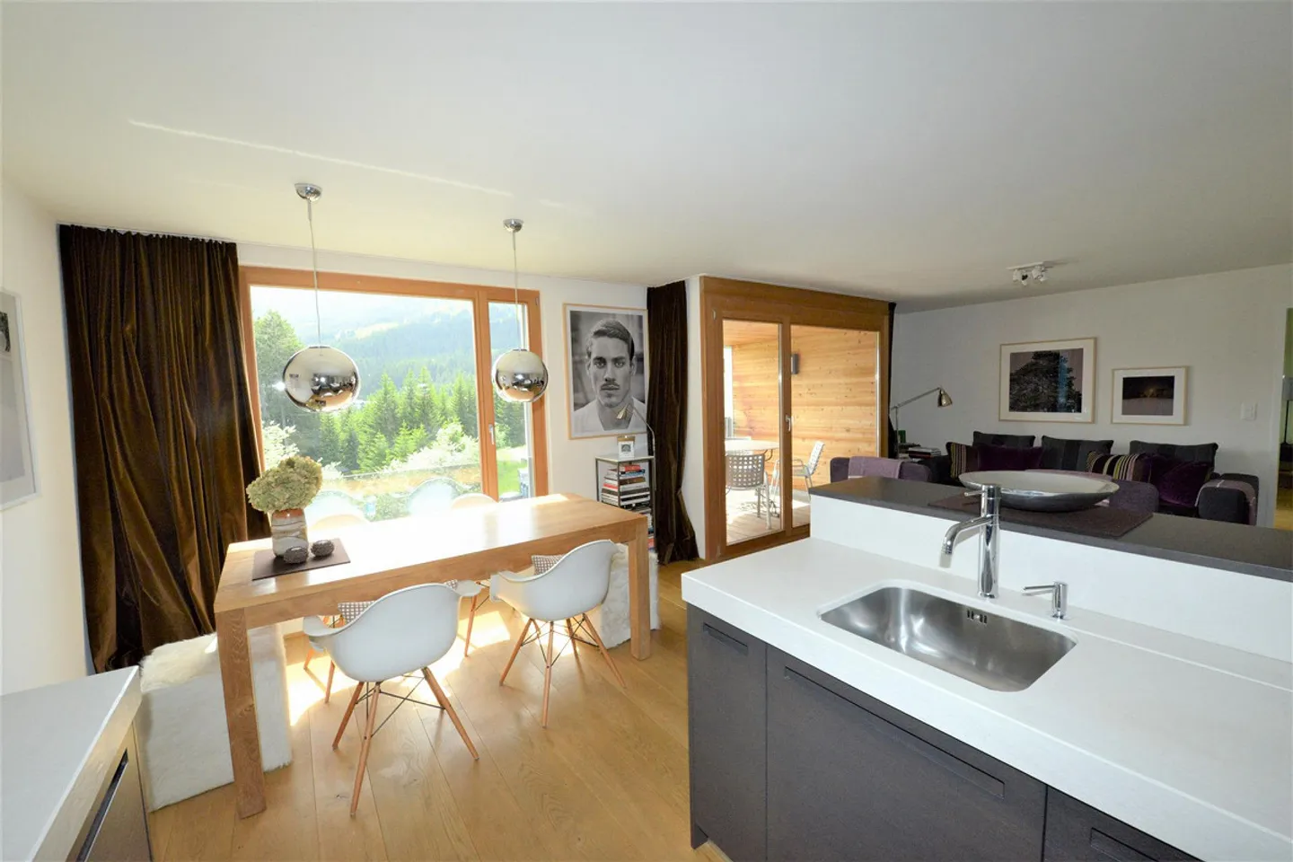 Beautiful Holiday Apartment in Central Location in Valbella - Photo 4 of 15