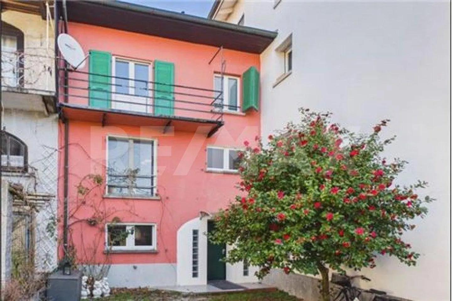 Casa familiare charmante ad Arbedo-Castione - Foto 1 di 13