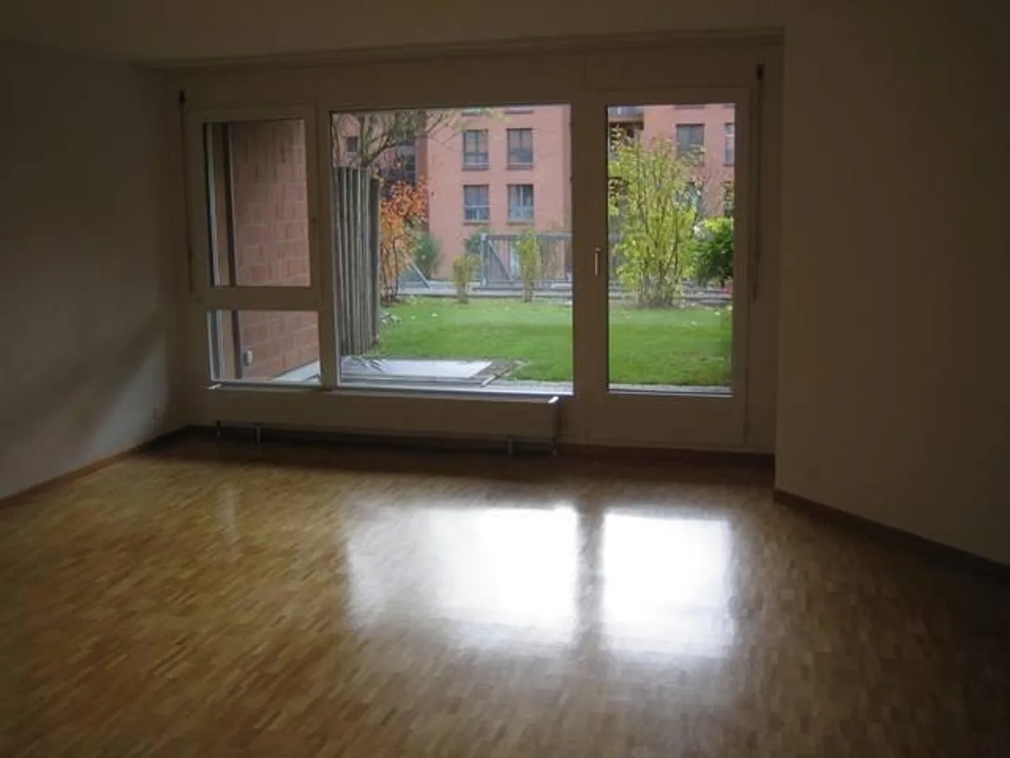 "Ziegelei-Märit": Appartamento con Posto a Giardino - Foto 2 di 6