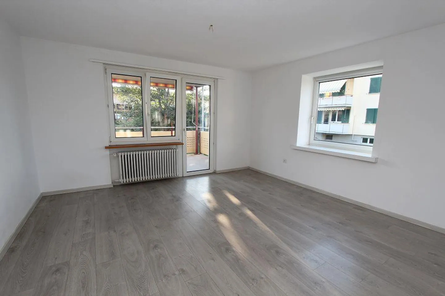 3 ½ Room Apartment on the Raised Ground Floor with Balcony - Photo 2 of 9
