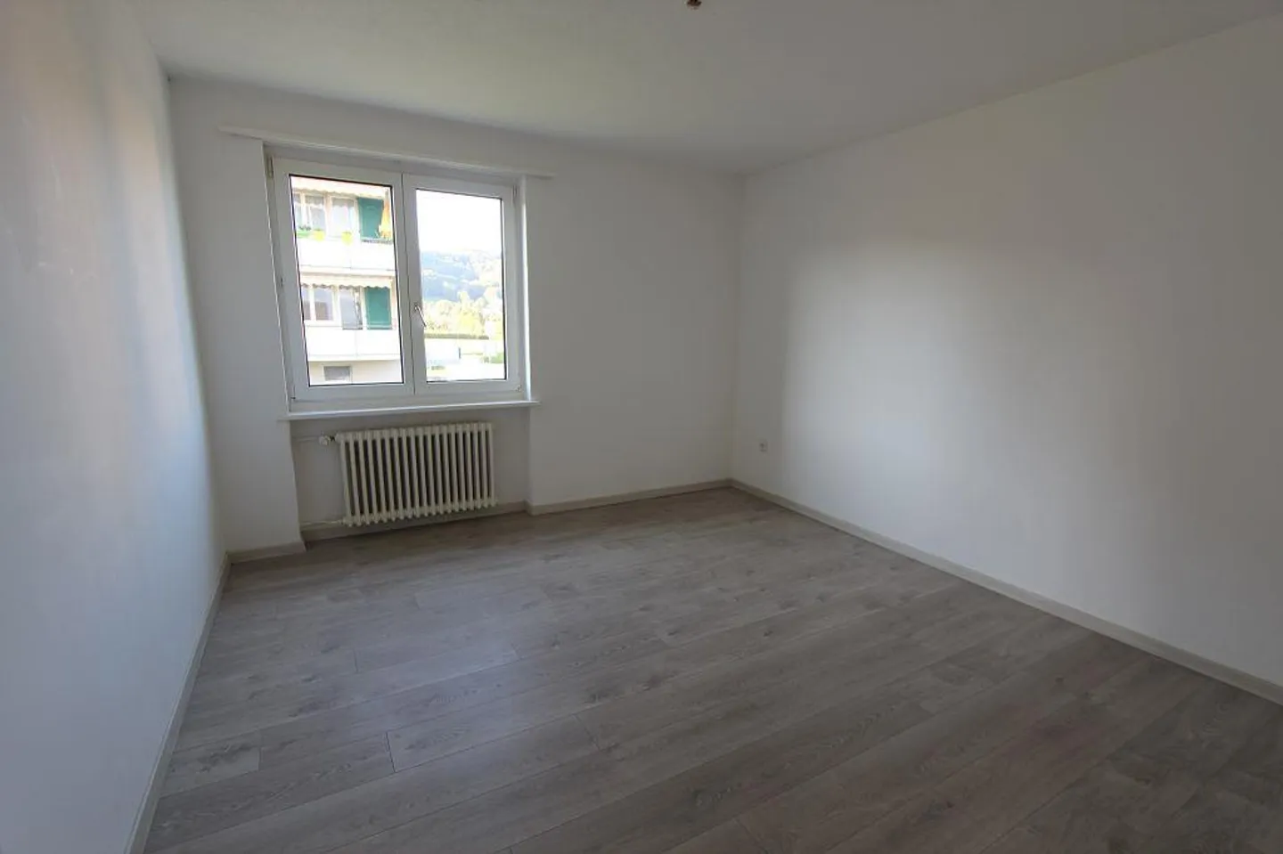 3 ½ Room Apartment on the Raised Ground Floor with Balcony - Photo 5 of 9