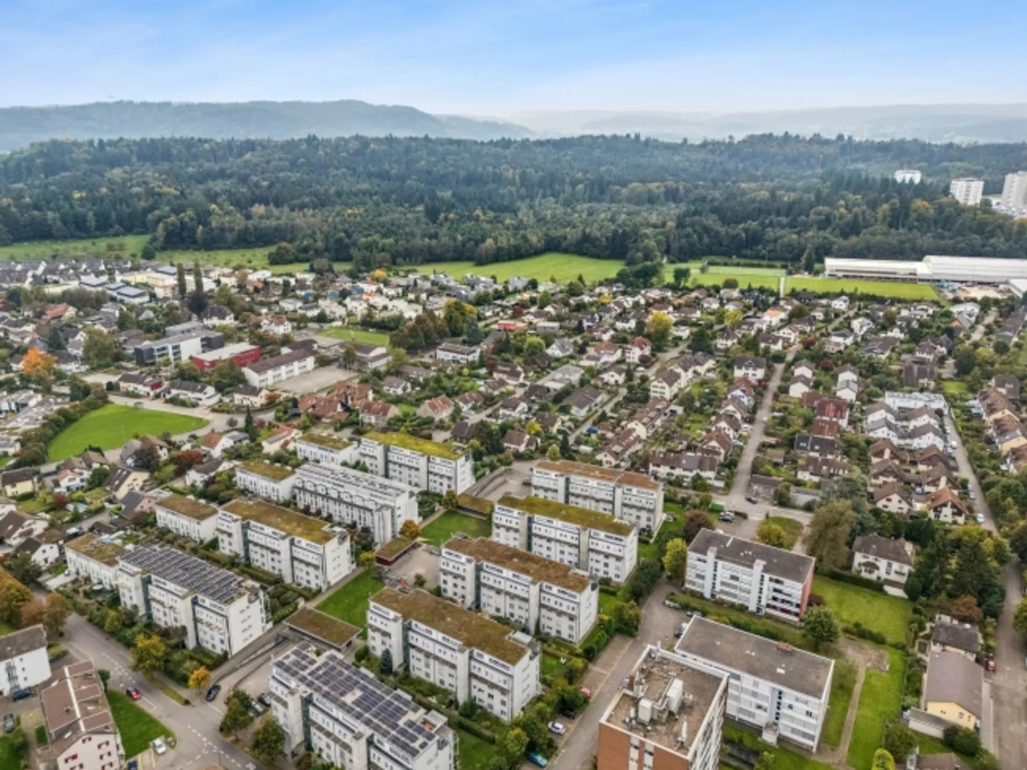 «Exklusive Attika mit 5.5 Zimmern und Panoramablick im Hübeliacker Suhr» - Foto 3 von 13