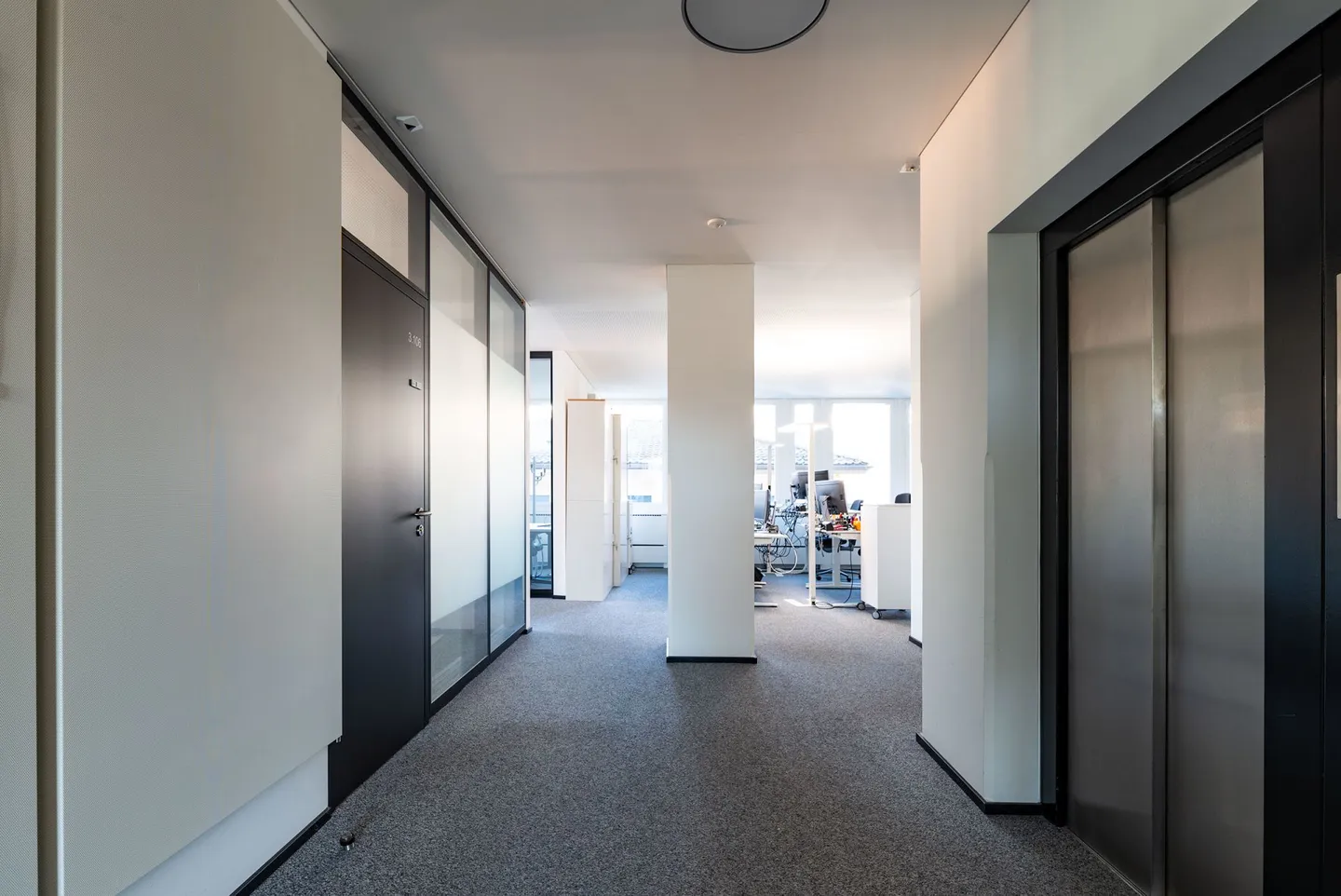 Espace de bureau attrayant - Photo 7 sur 13