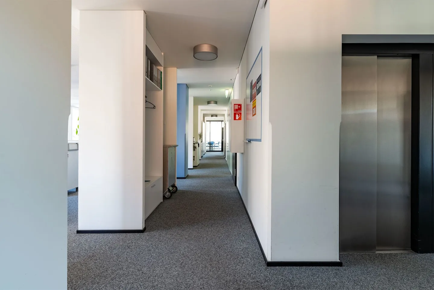 Espace de bureau attrayant - Photo 10 sur 13