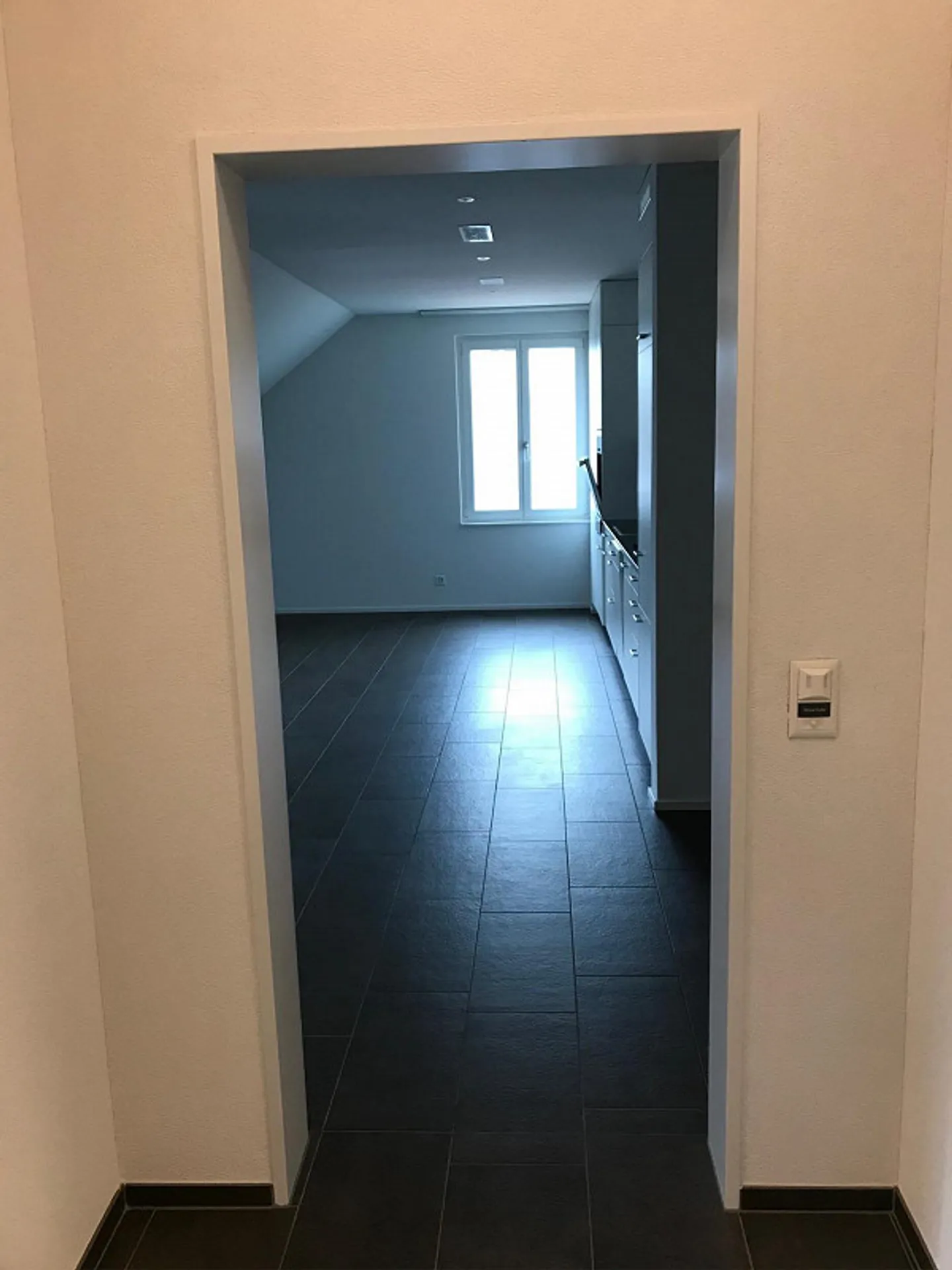 Bella appartamento di 2 1/2 stanze in affitto - Foto 2 di 10