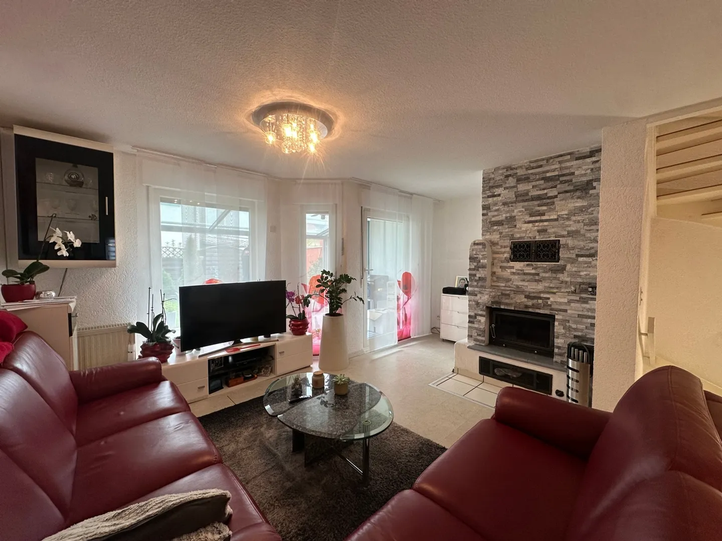 RISERVATO - Incantevole casa duplex di 5,5 stanze con giardino a Suhr (AG) - Foto 4 di 13