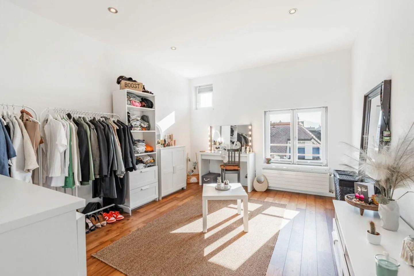Maison individuelle spacieuse de 8 pièces avec appartement, jardin et grande terrasse - Photo 4 sur 14