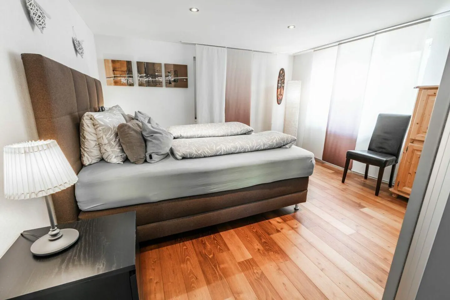 Maison individuelle spacieuse de 8 pièces avec appartement, jardin et grande terrasse - Photo 7 sur 14