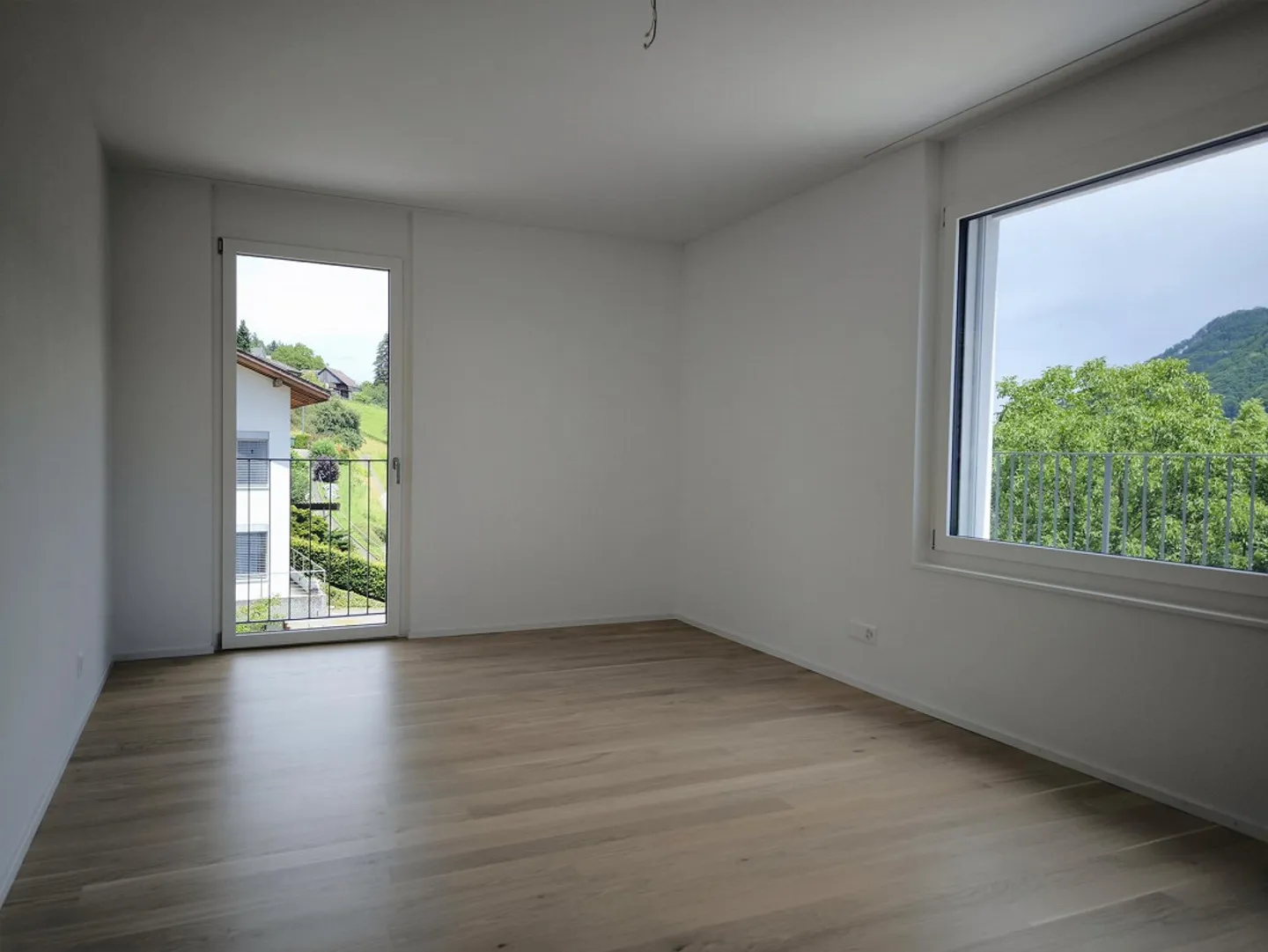 Moderne 4.5-Zimmer-Wohnung mit Terrasse - Foto 14 von 17
