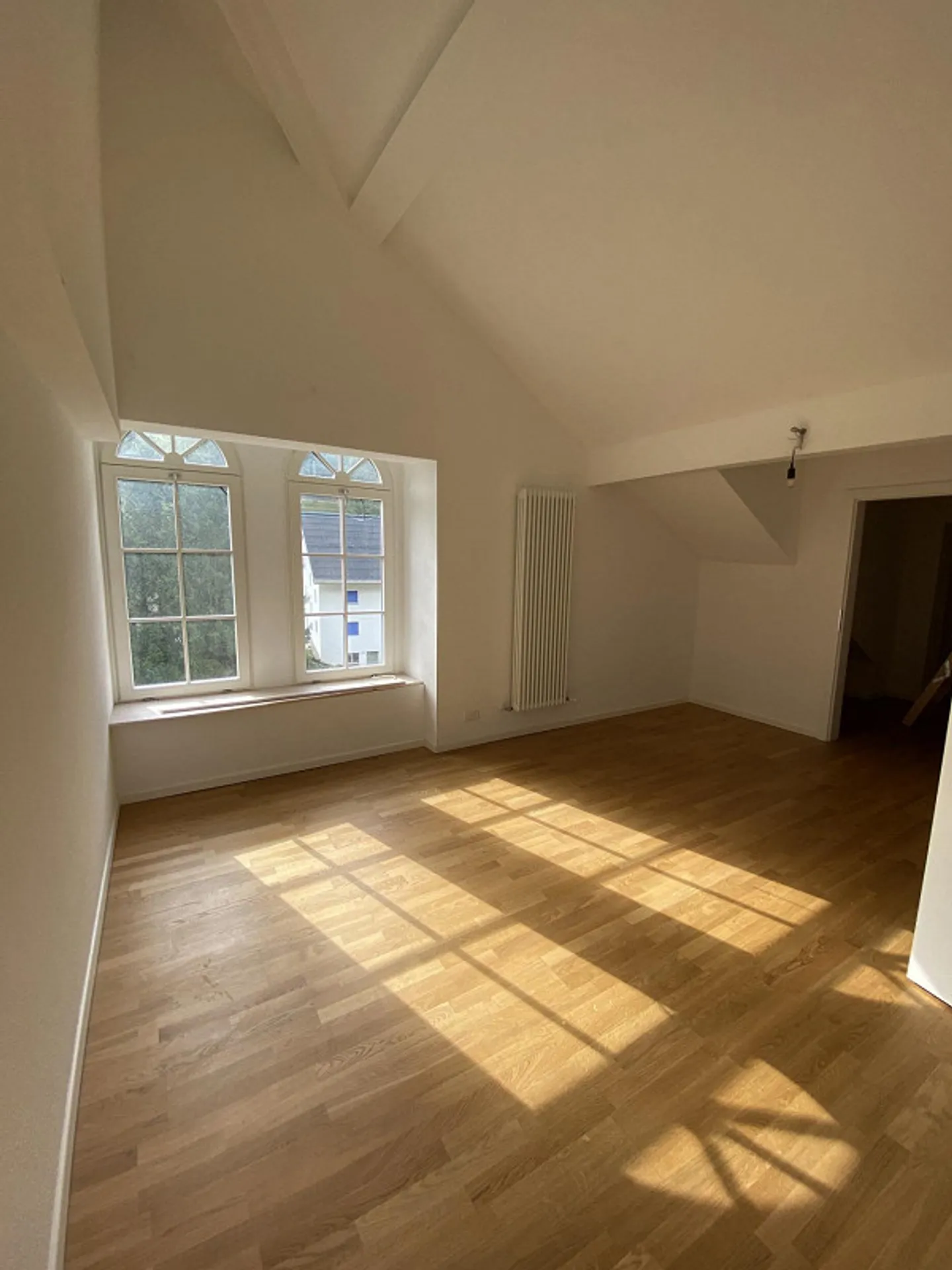 Moderne 2.5-Zimmer-Dachwohnung in Bauma - Photo 5 of 6