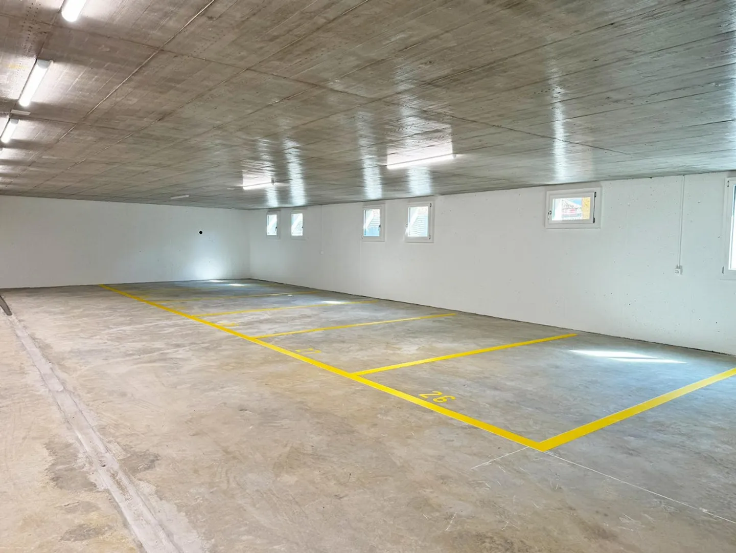 Einstellplätze in neuer Garage - Foto 2 von 6