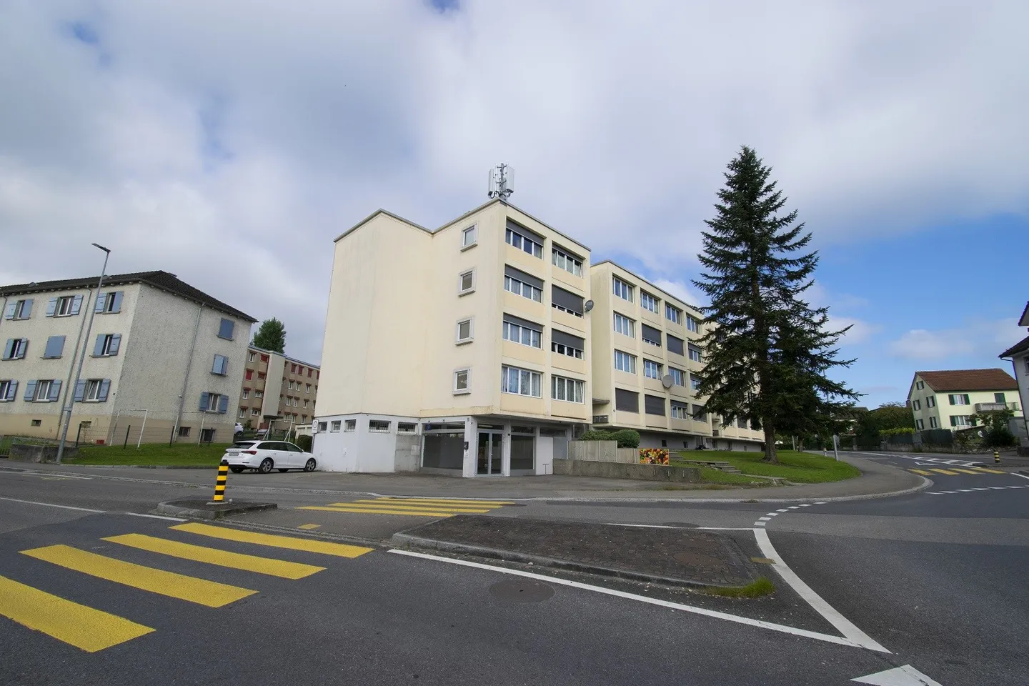 Immeuble mixte à louer - Photo 1 sur 11