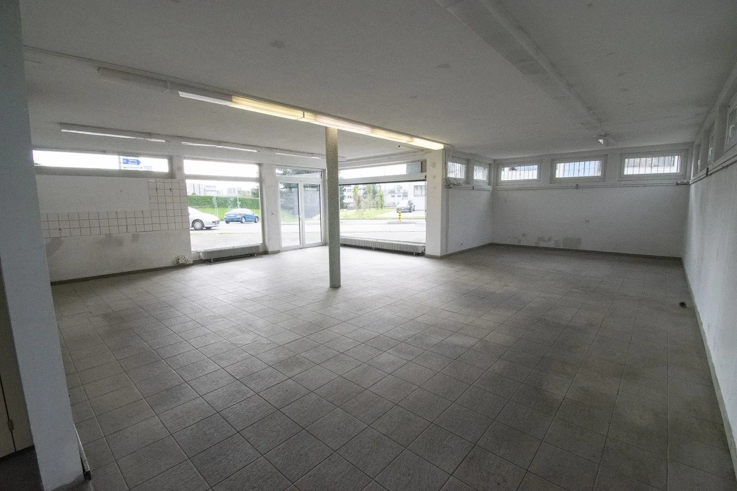 Immeuble mixte à louer - Photo 3 sur 11