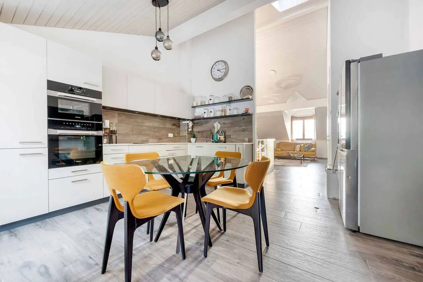 Charmante Maison Familiale avec Vue sur le Lac - Photo 2 sur 10