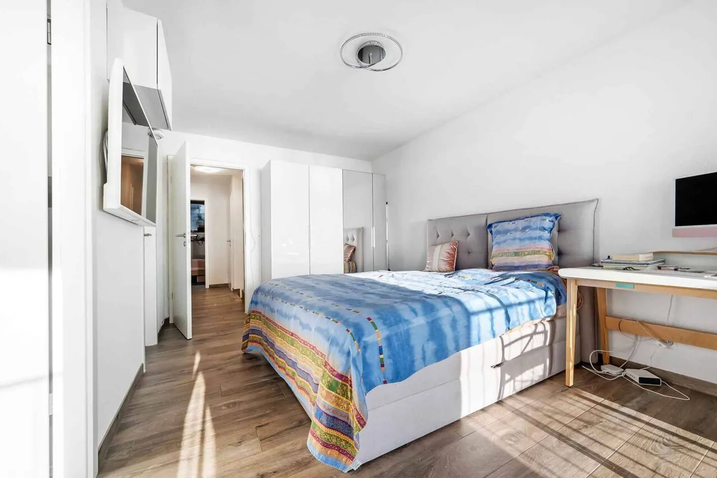 Charmante Maison Familiale avec Vue sur le Lac - Photo 6 sur 10