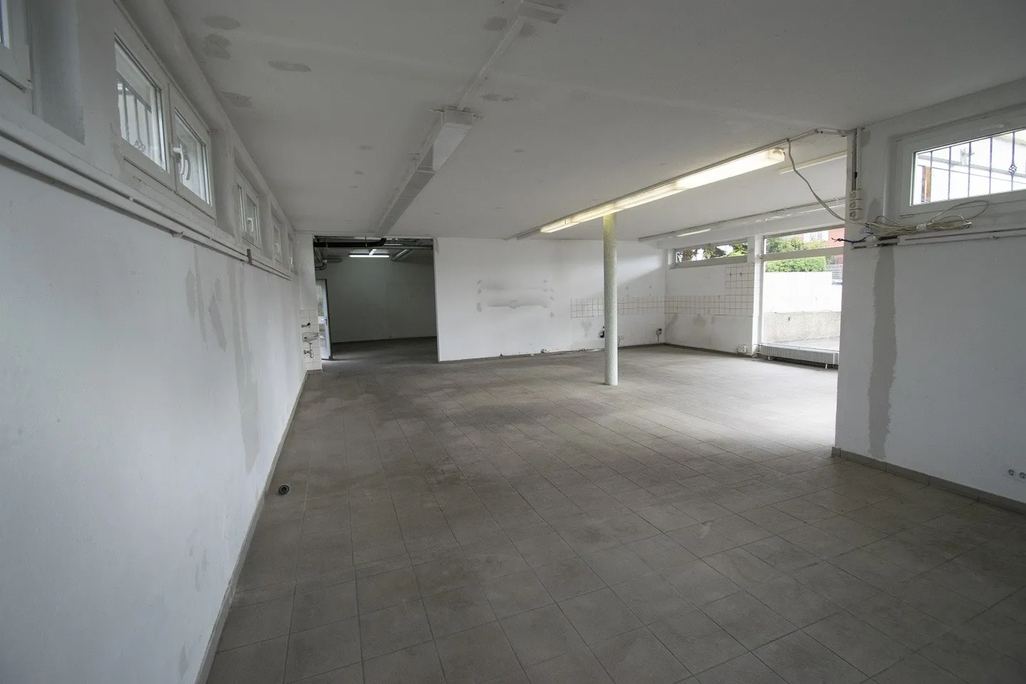 Immeuble mixte à louer - Photo 4 sur 11