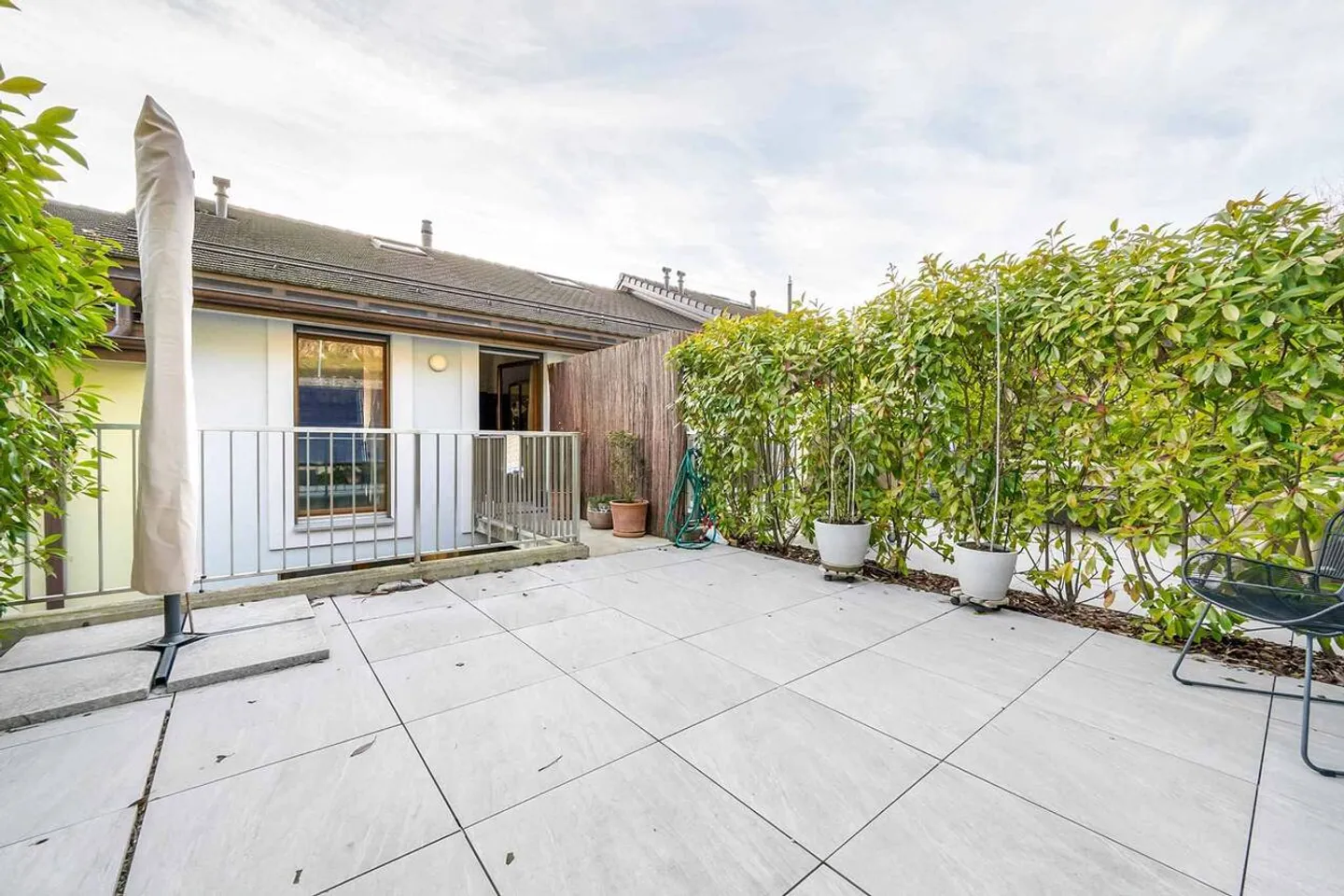 Charmante Maison Familiale avec Vue sur le Lac - Photo 4 sur 10