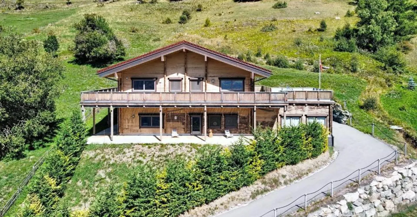 Exceptional Chalet in the Alps - Photo 10 of 11