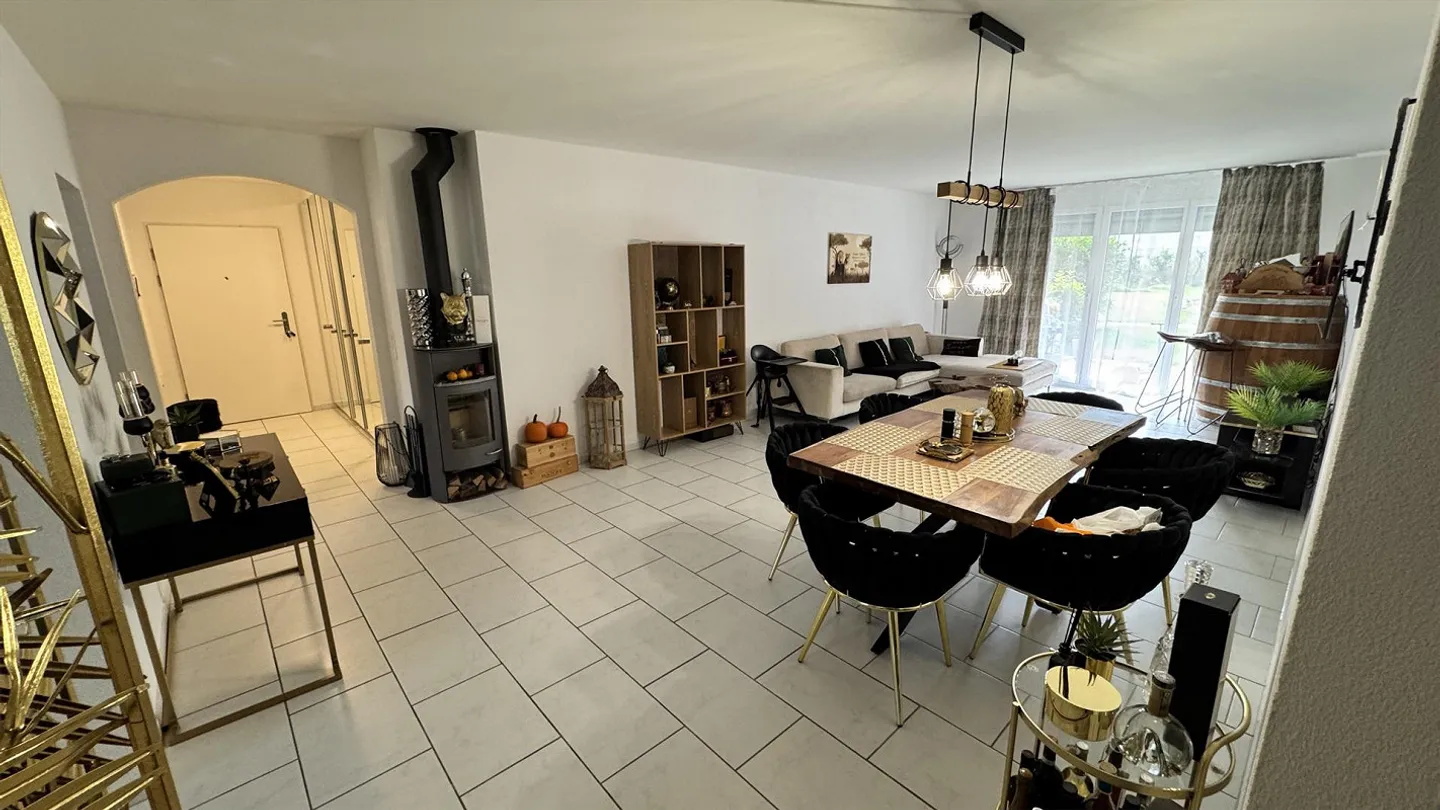 Magnifique appartement 5/5 pièces à Oberweningen - Photo 2 sur 10