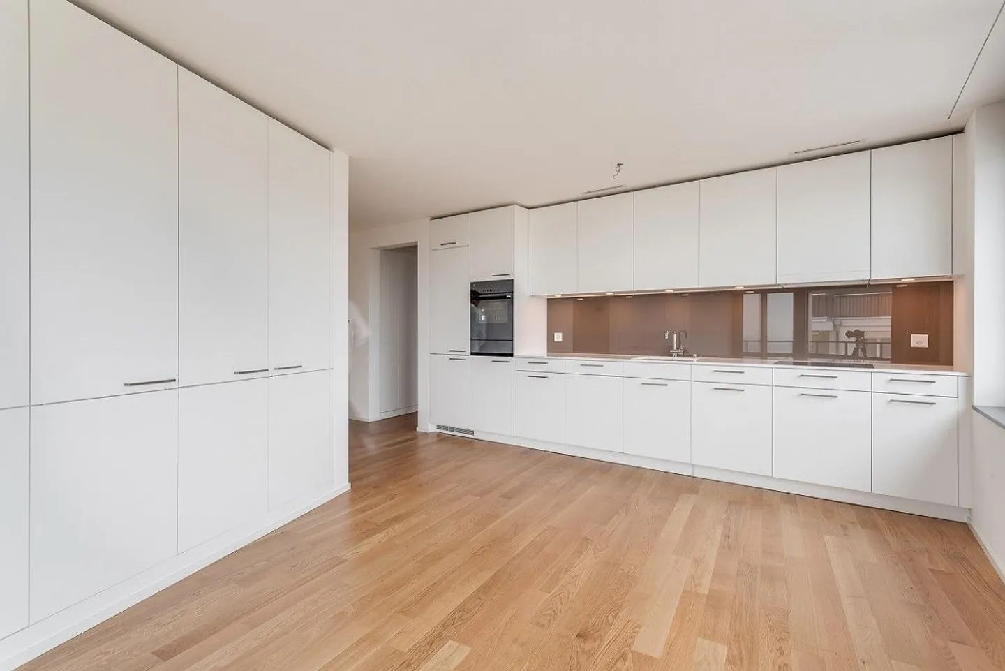 Exclusive apartment for the highest demands - with lake view and smart home app! - Photo 2 of 6