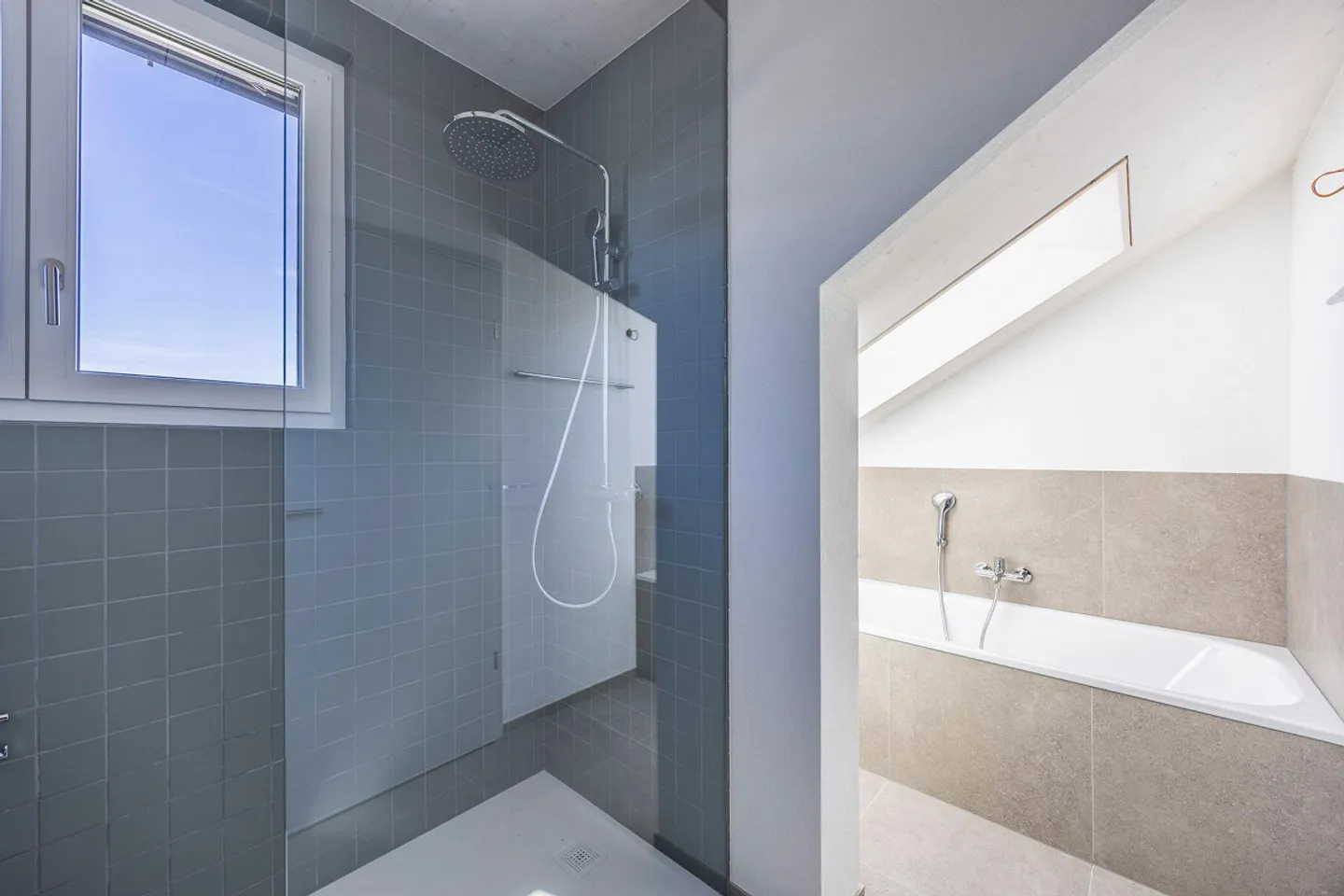 Nouvelle maison familiale jumelée exclusive de 6 à 7,5 pièces - Photo 2 sur 11