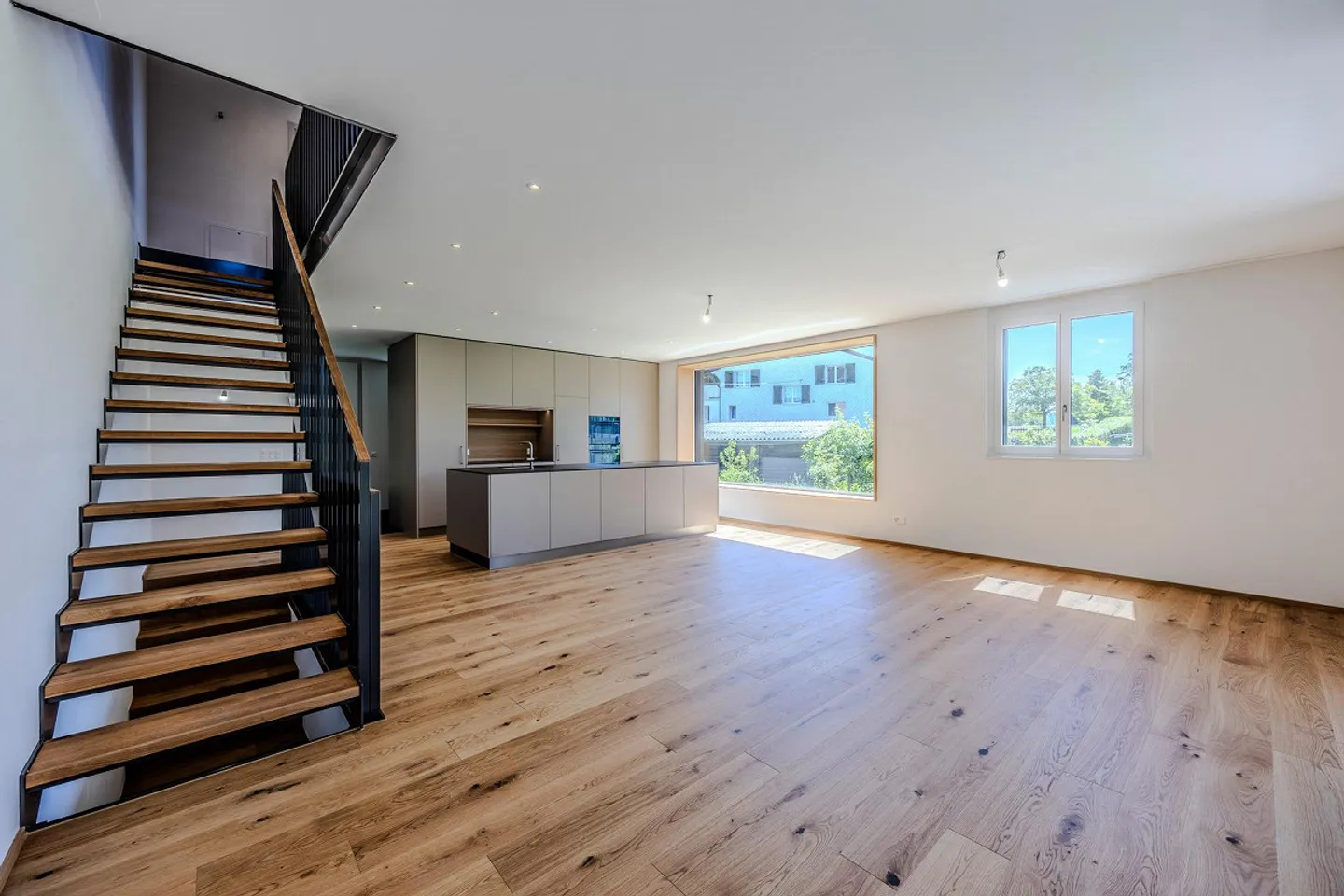 Nouvelle maison familiale jumelée exclusive de 6 à 7,5 pièces - Photo 4 sur 11