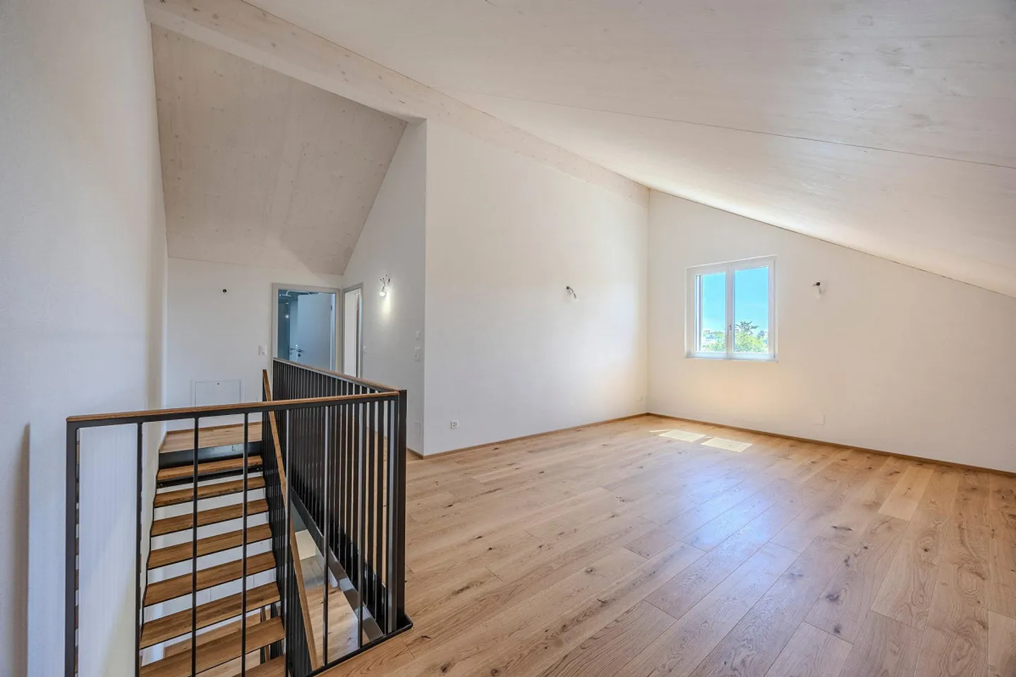 Nouvelle maison familiale jumelée exclusive de 6 à 7,5 pièces - Photo 5 sur 11