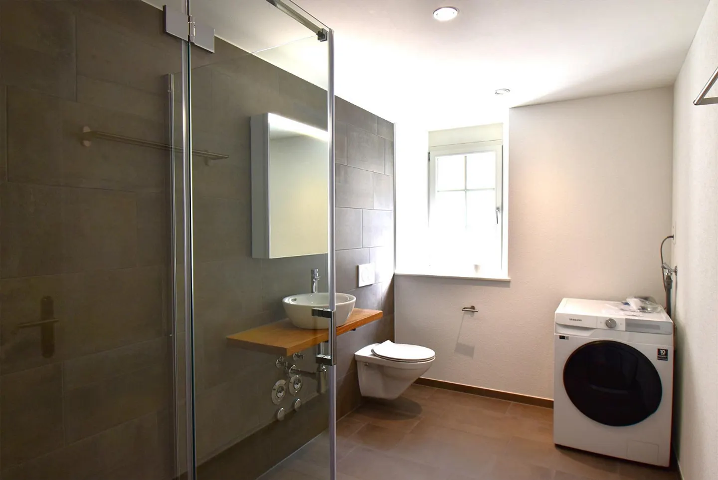 Modern Apartment by the Aare - Photo 4 of 6