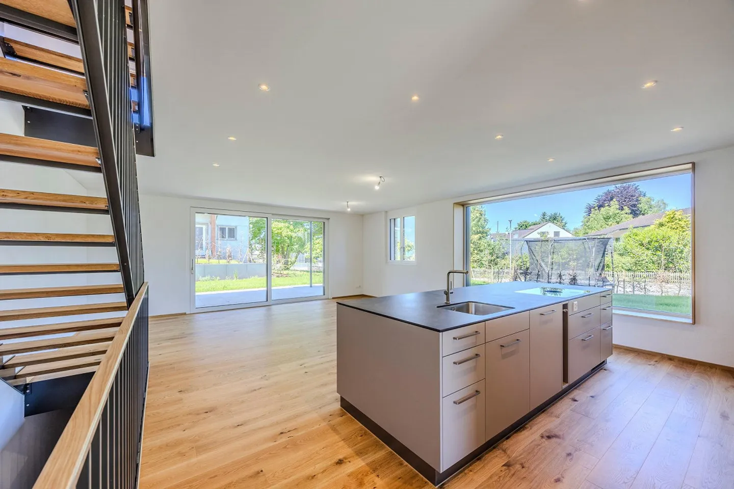 Nouvelle maison familiale jumelée exclusive de 6 à 7,5 pièces - Photo 11 sur 11