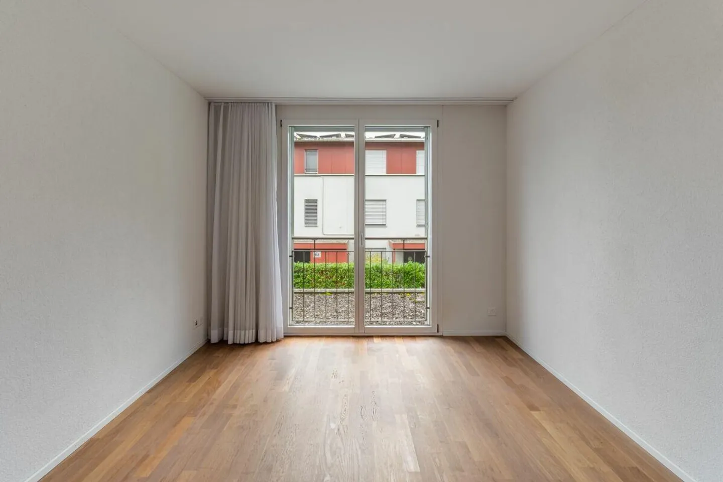 Casa familiare semi-indipendente attraente - Foto 10 di 27