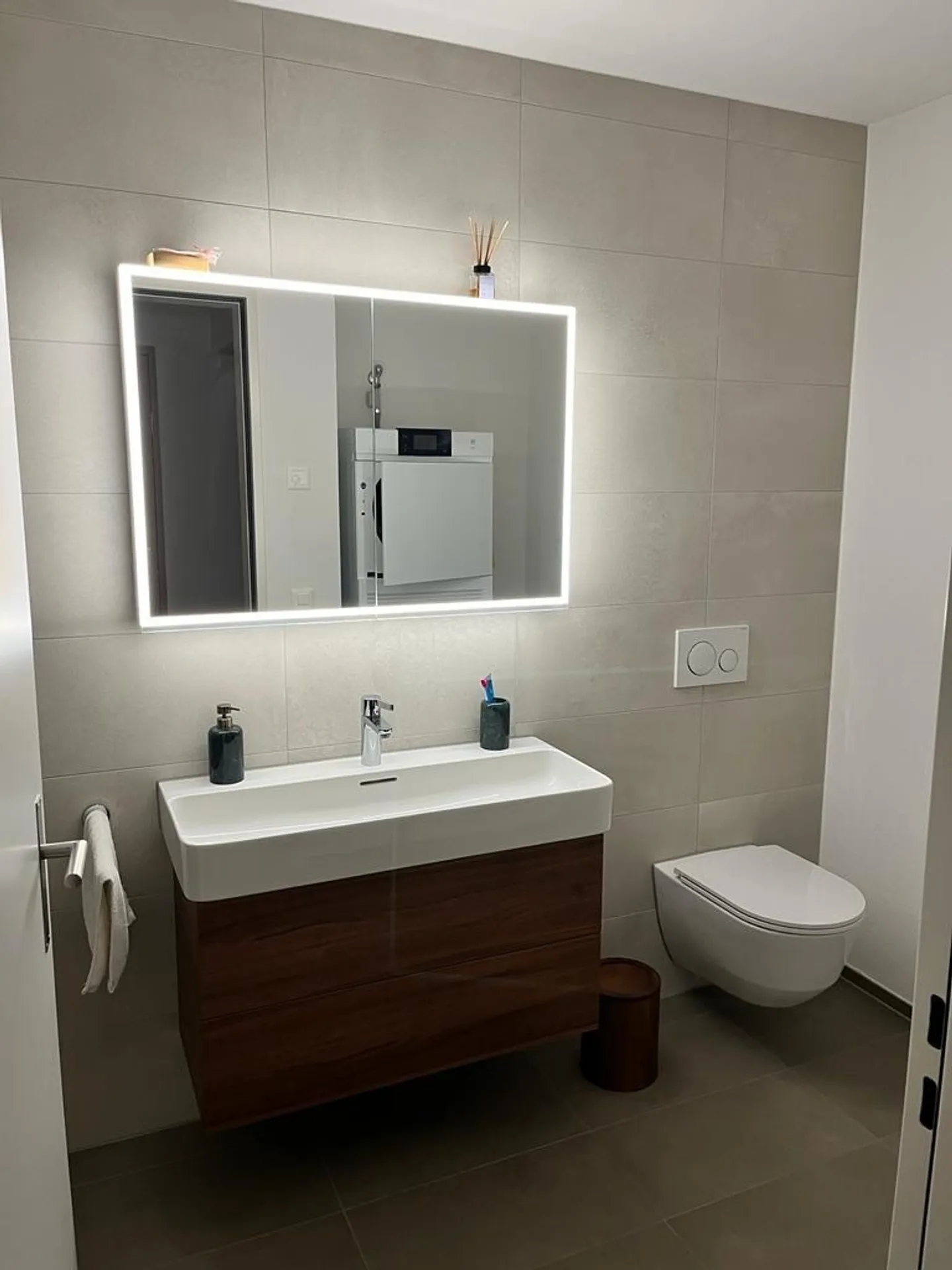 APPARTAMENTO 4½ LOCALI A WORBLAUFEN (BE), ARREDATO, TEMPORANEO - Foto 5 di 8