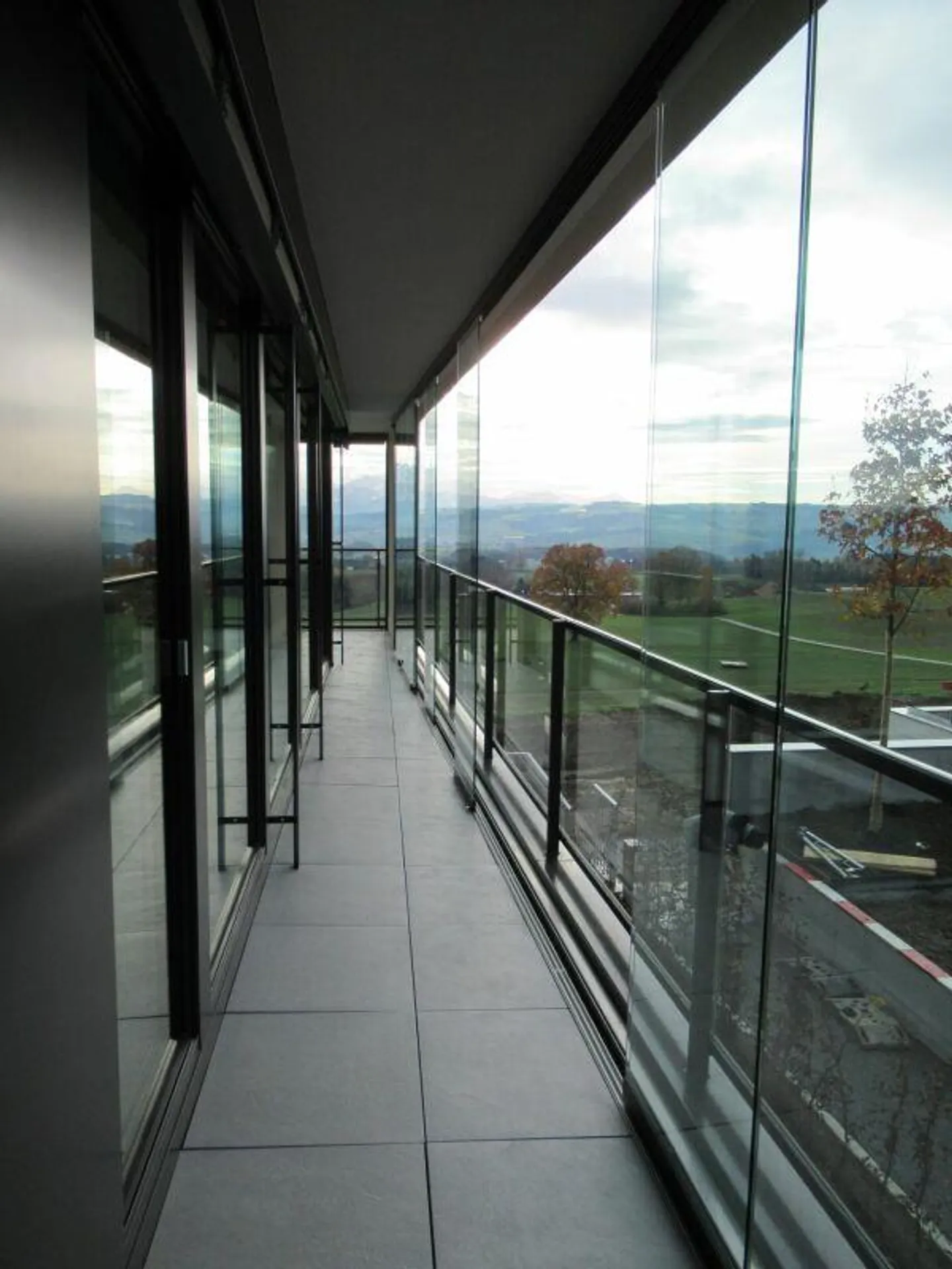 Modern 4.5-room apartment with a panoramic view - Photo 12 of 13