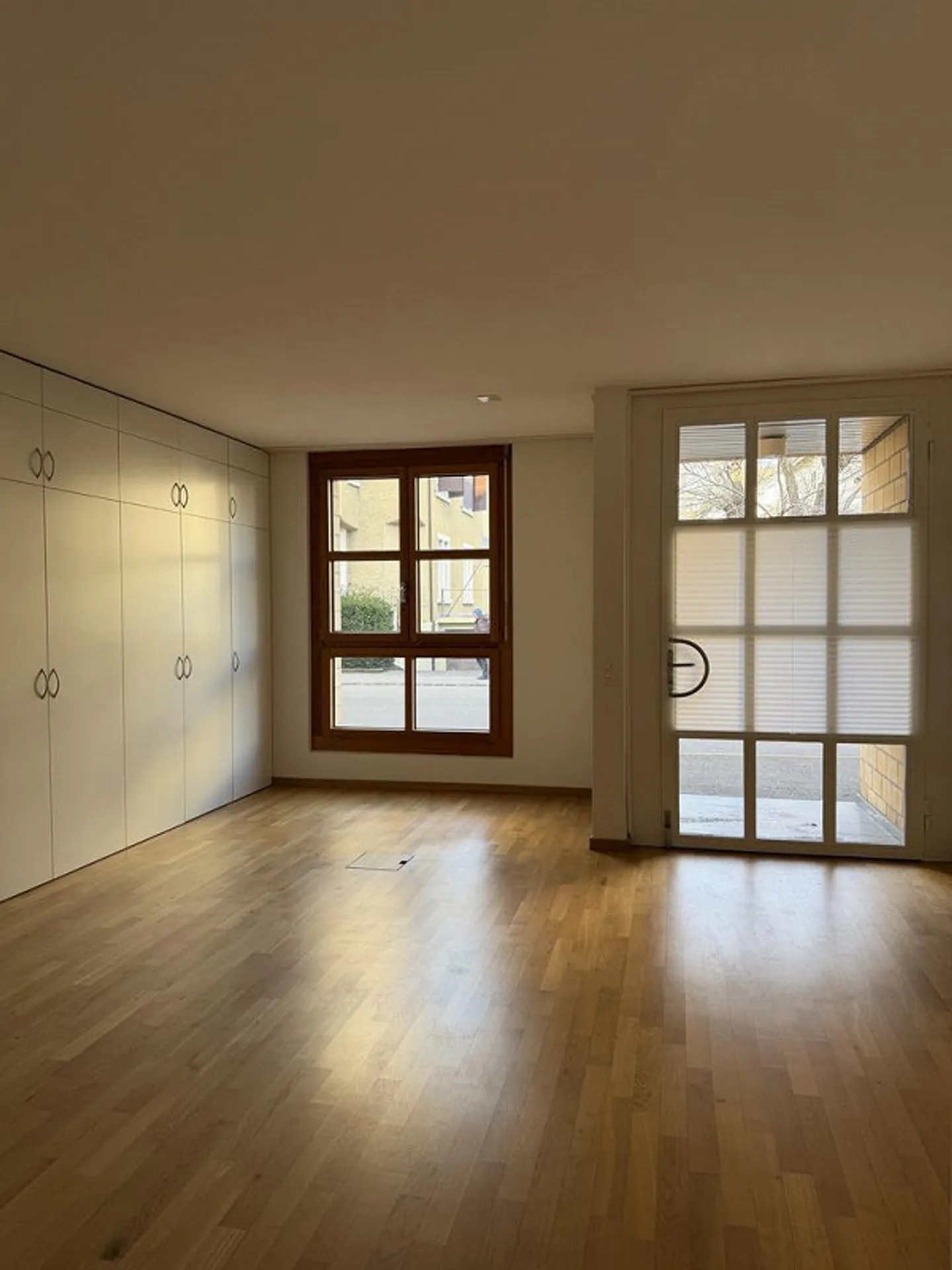 Uffici moderni e luminosi in affitto a Birsfelden - Foto 2 di 9