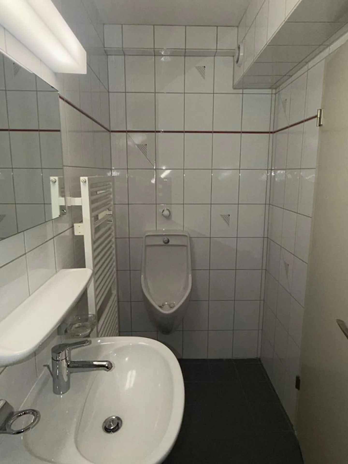 Uffici moderni e luminosi in affitto a Birsfelden - Foto 9 di 9