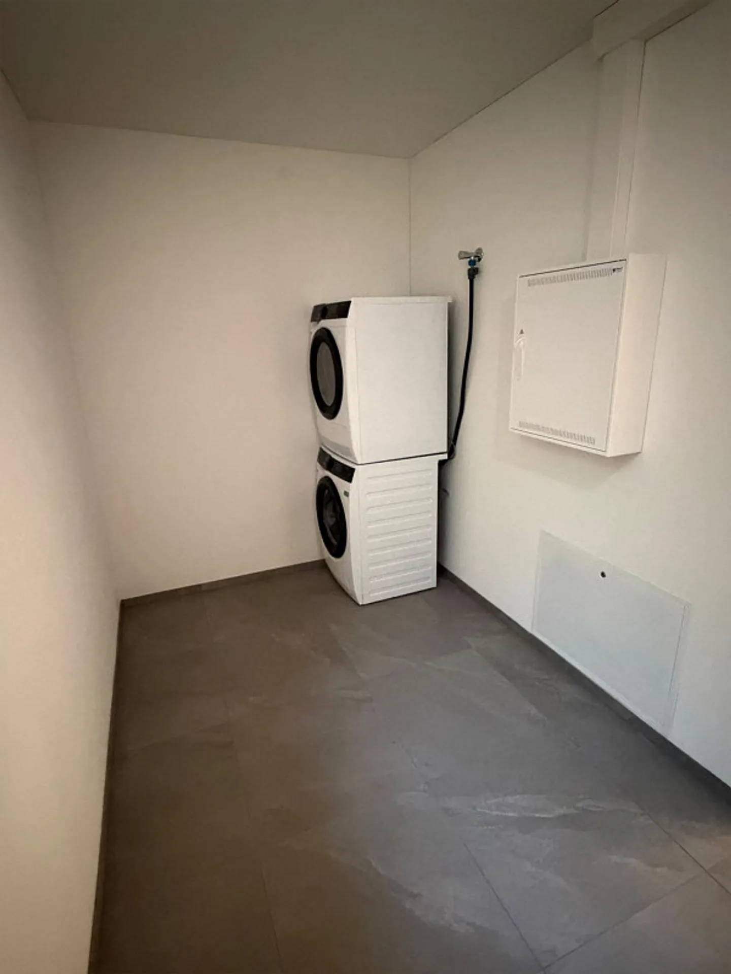 2.5-room apartment with patio - Photo 9 of 10