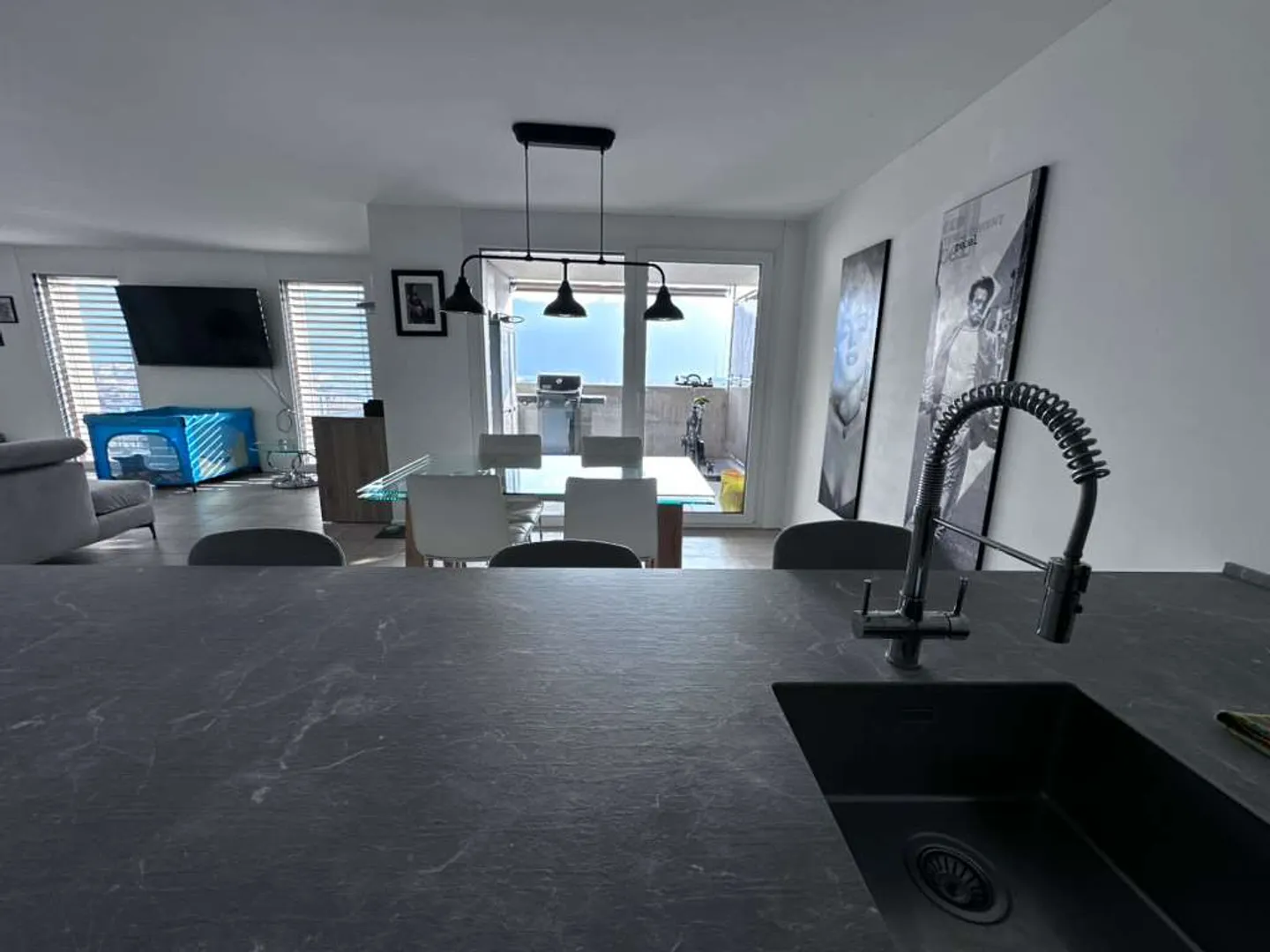 Modernes Apartment mit Terrassen - Foto 9 von 15