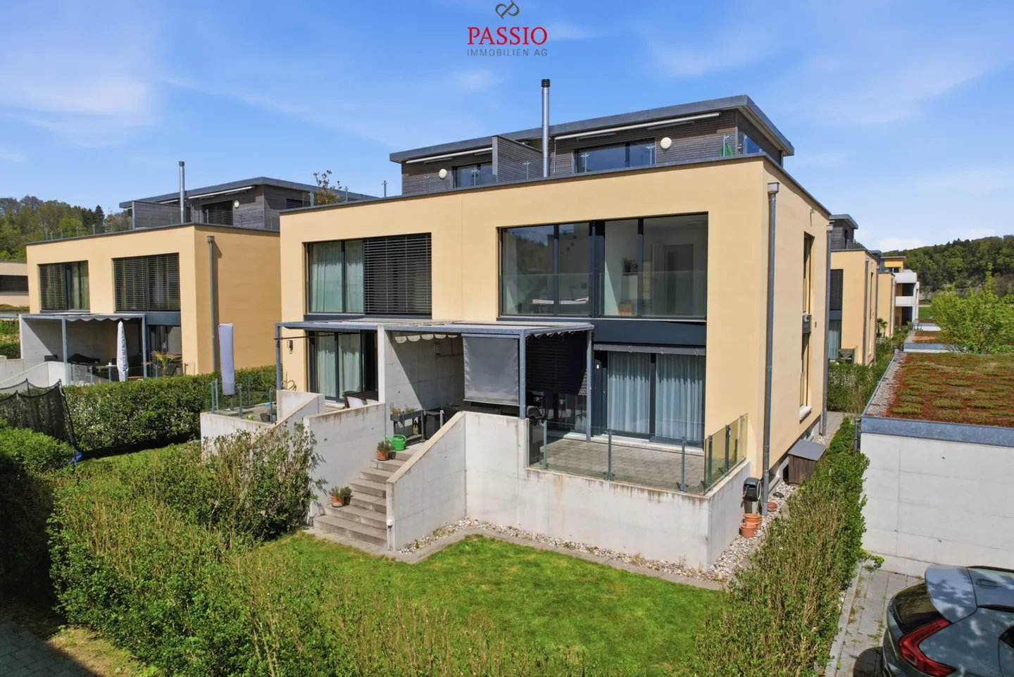 Casa bifamiliare moderna di 6,5 stanze con terrazza sul tetto e giardino - Foto 1 di 45