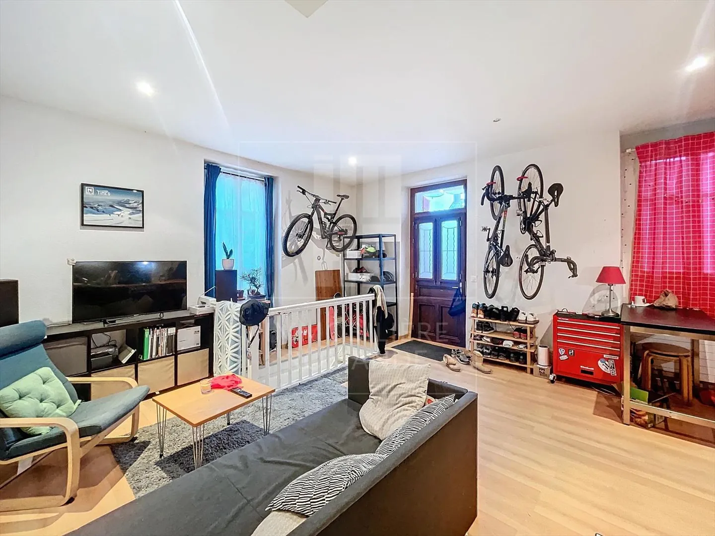 Affascinante piccolo edificio commerciale - Foto 3 di 3