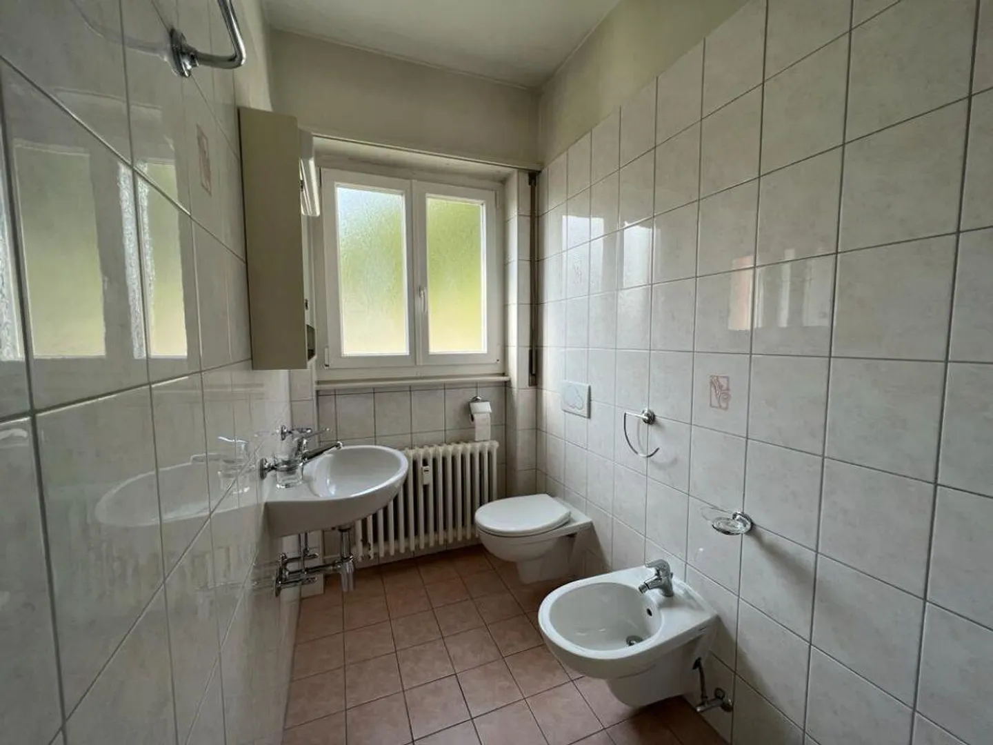 LUGANO | HELL 2.5 ZIMMER - Foto 5 von 6