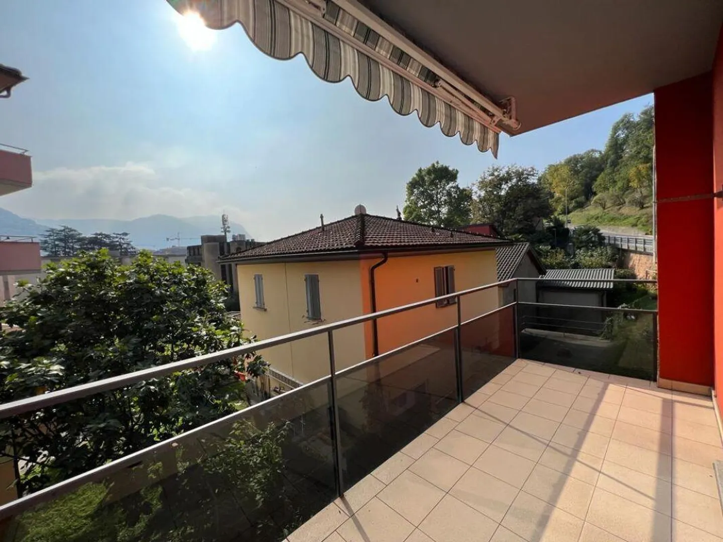 LUGANO | HELL 2.5 ZIMMER - Foto 6 von 6