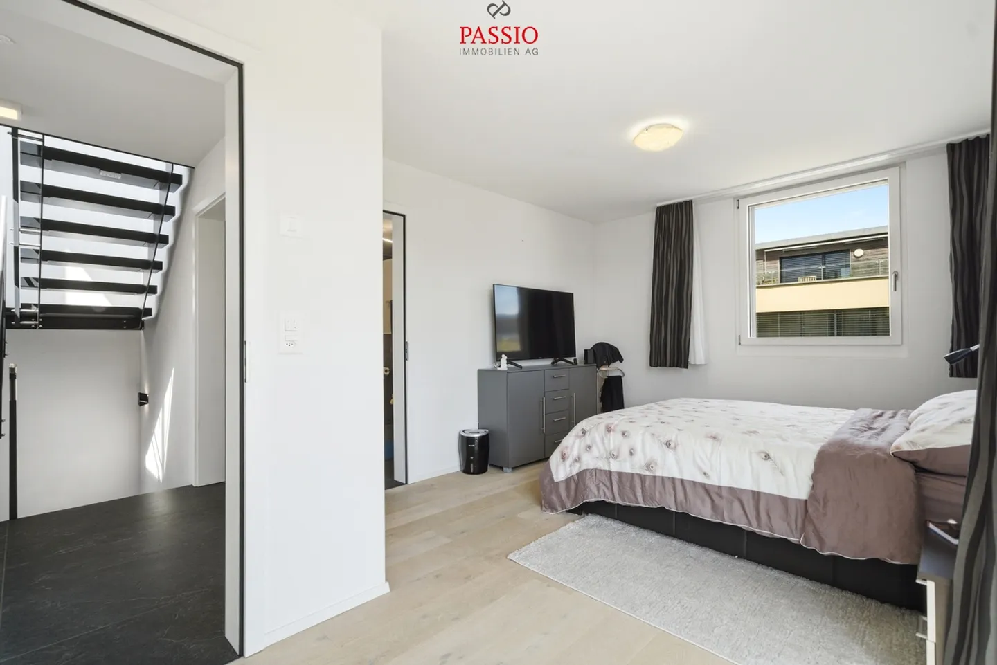 Casa bifamiliare moderna di 6,5 stanze con terrazza sul tetto e giardino - Foto 18 di 45