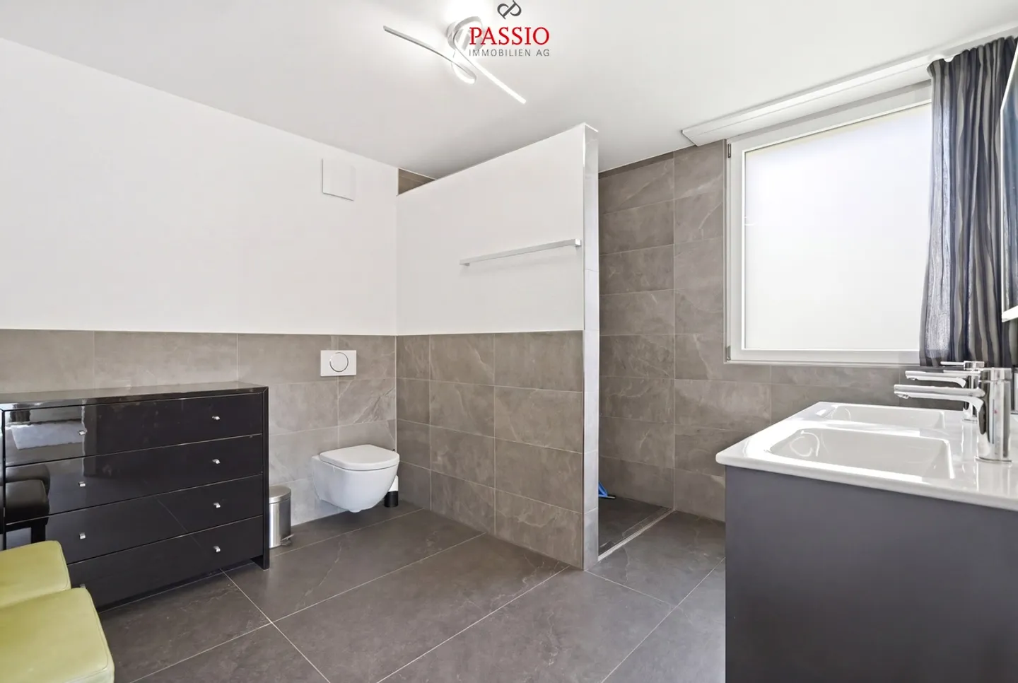 Casa bifamiliare moderna di 6,5 stanze con terrazza sul tetto e giardino - Foto 20 di 45