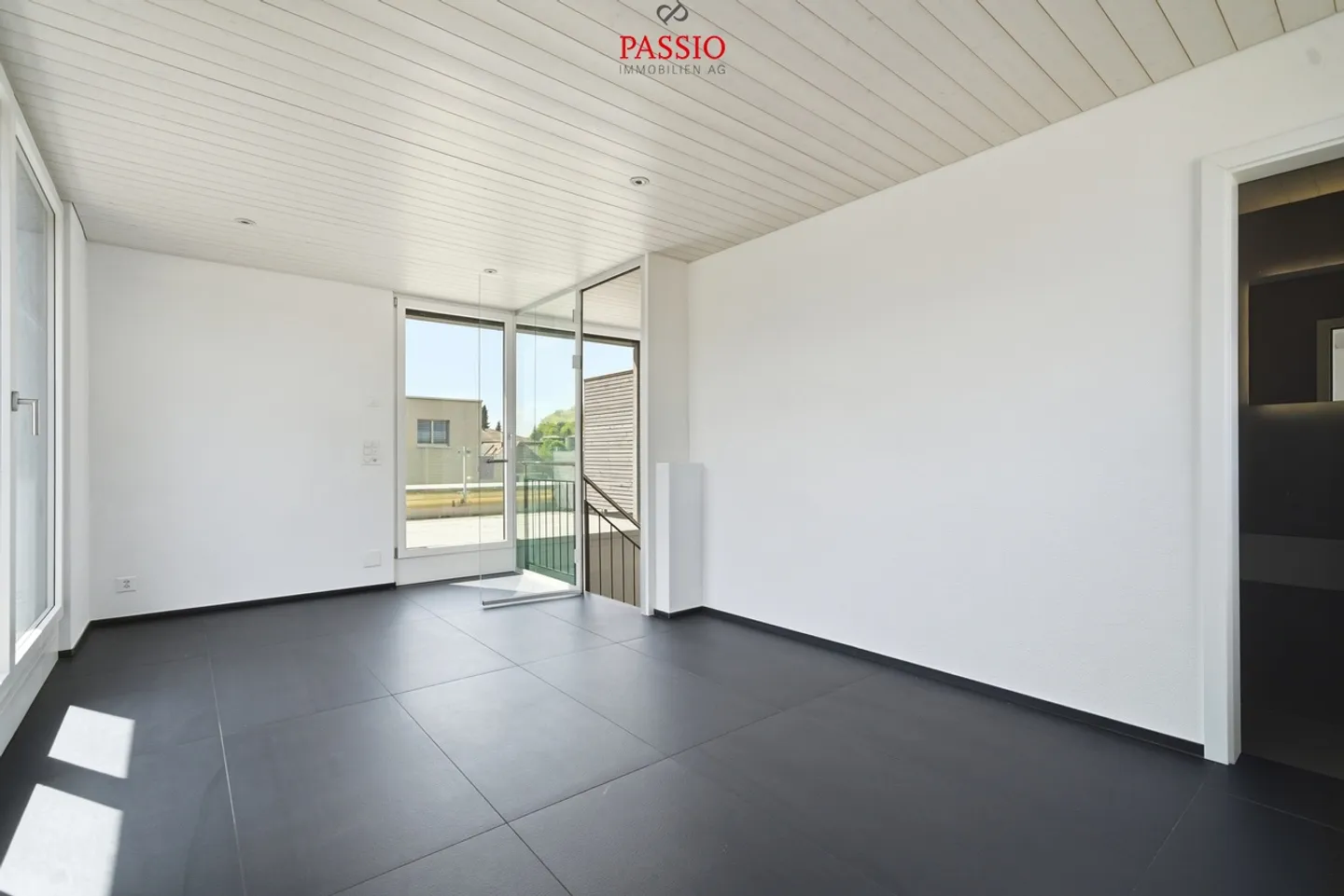 Casa bifamiliare moderna di 6,5 stanze con terrazza sul tetto e giardino - Foto 25 di 45