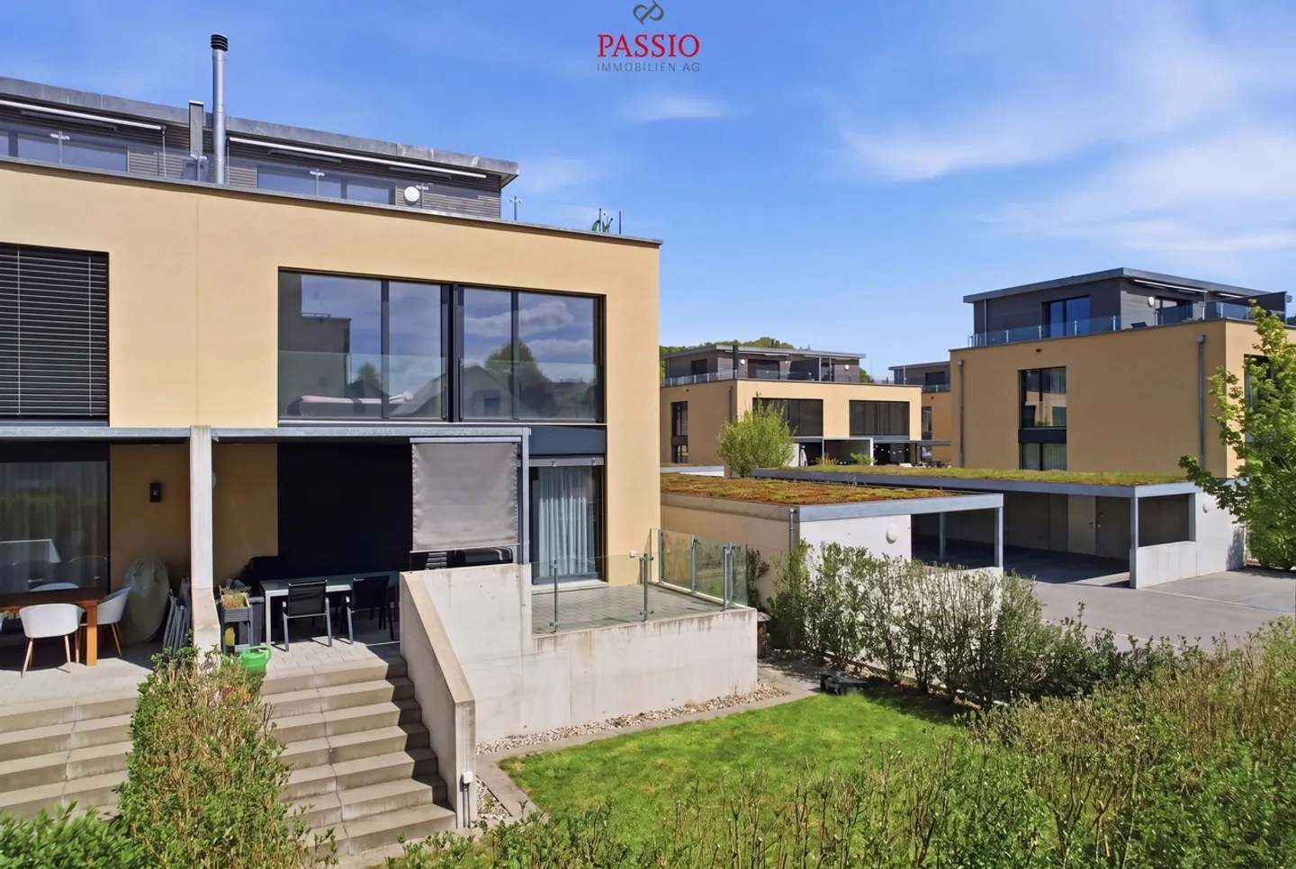 Casa bifamiliare moderna di 6,5 stanze con terrazza sul tetto e giardino - Foto 39 di 45