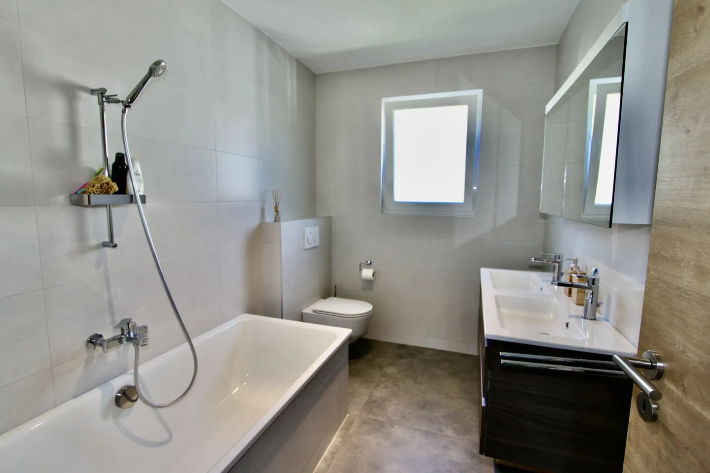 Attic of 4.5 rooms, light, nature and contemporary elegance. - Photo 12 of 14