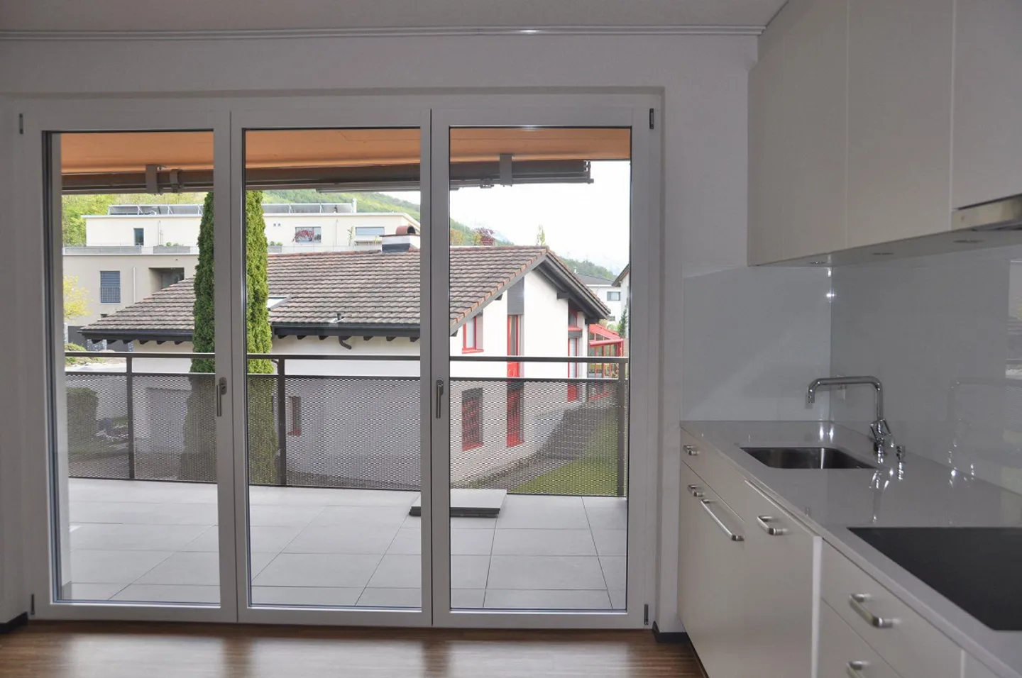 Belle appartement de 2,5 pièces avec grand balcon - Photo 3 sur 13