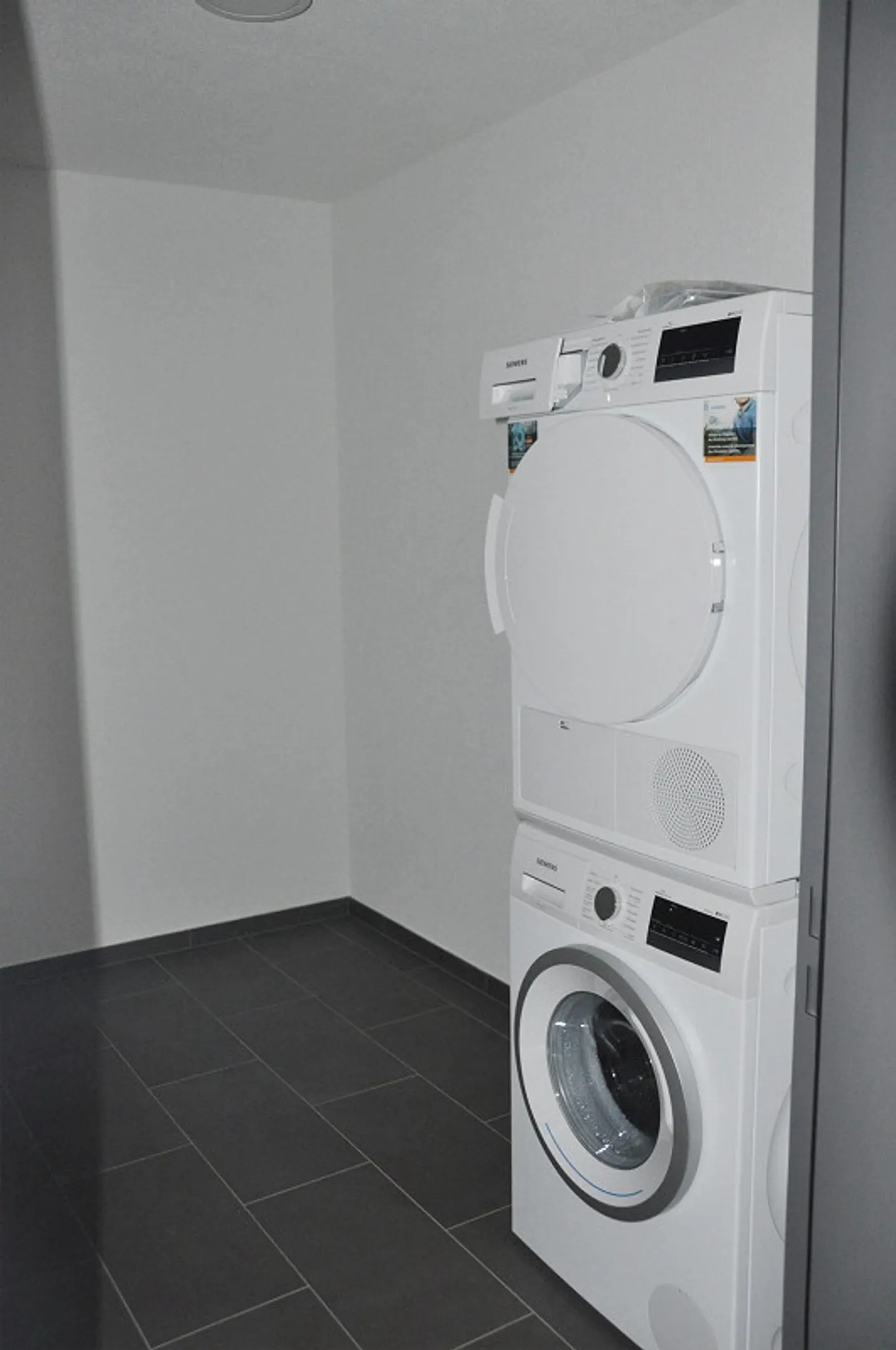 Belle appartement de 2,5 pièces avec grand balcon - Photo 9 sur 13